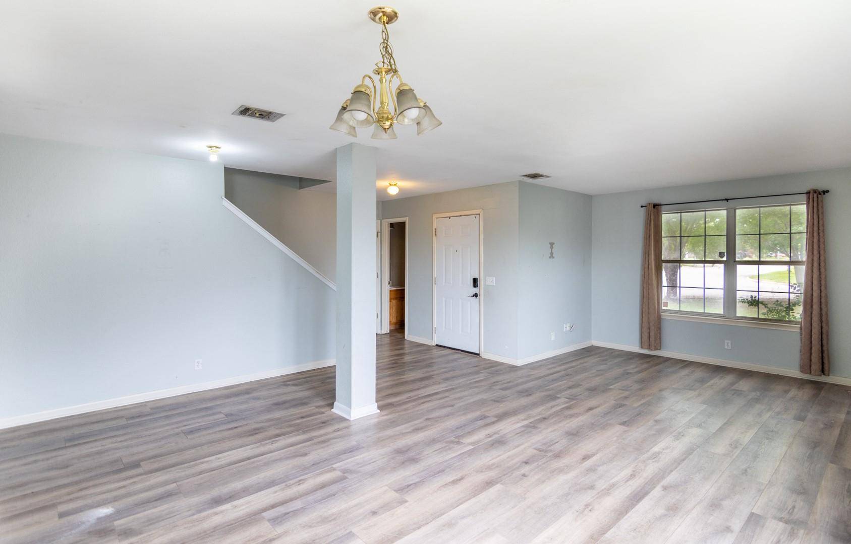Hutto, TX 78634,128 Meadowside DR