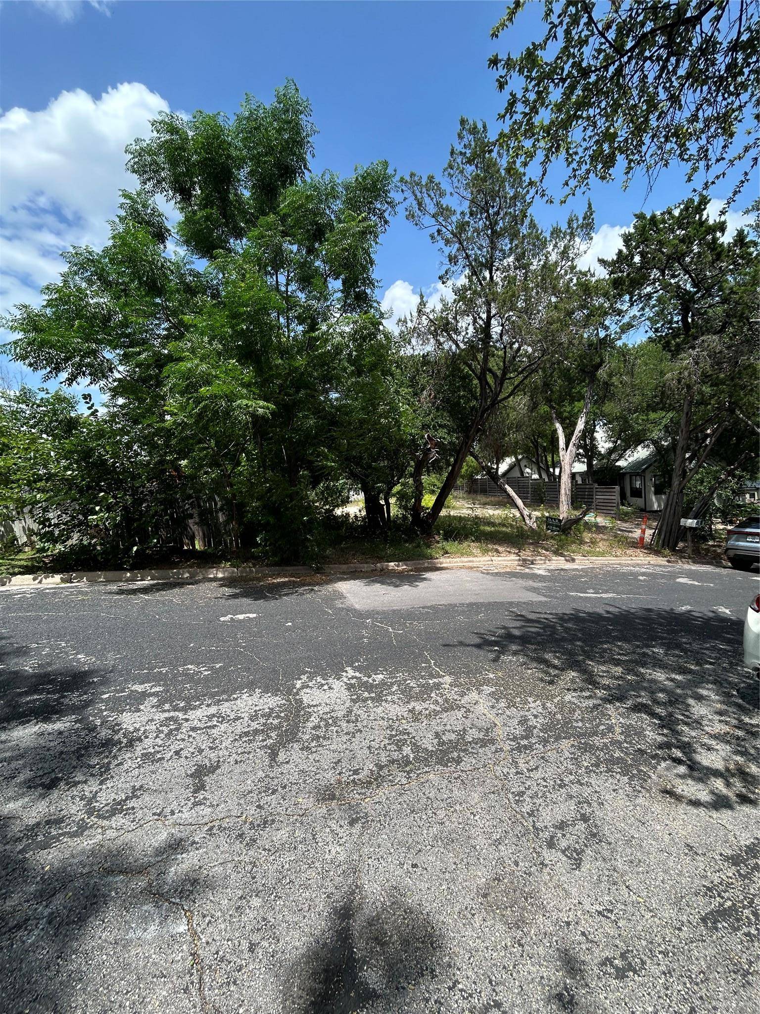 Austin, TX 78741,1503 Oak Heights DR