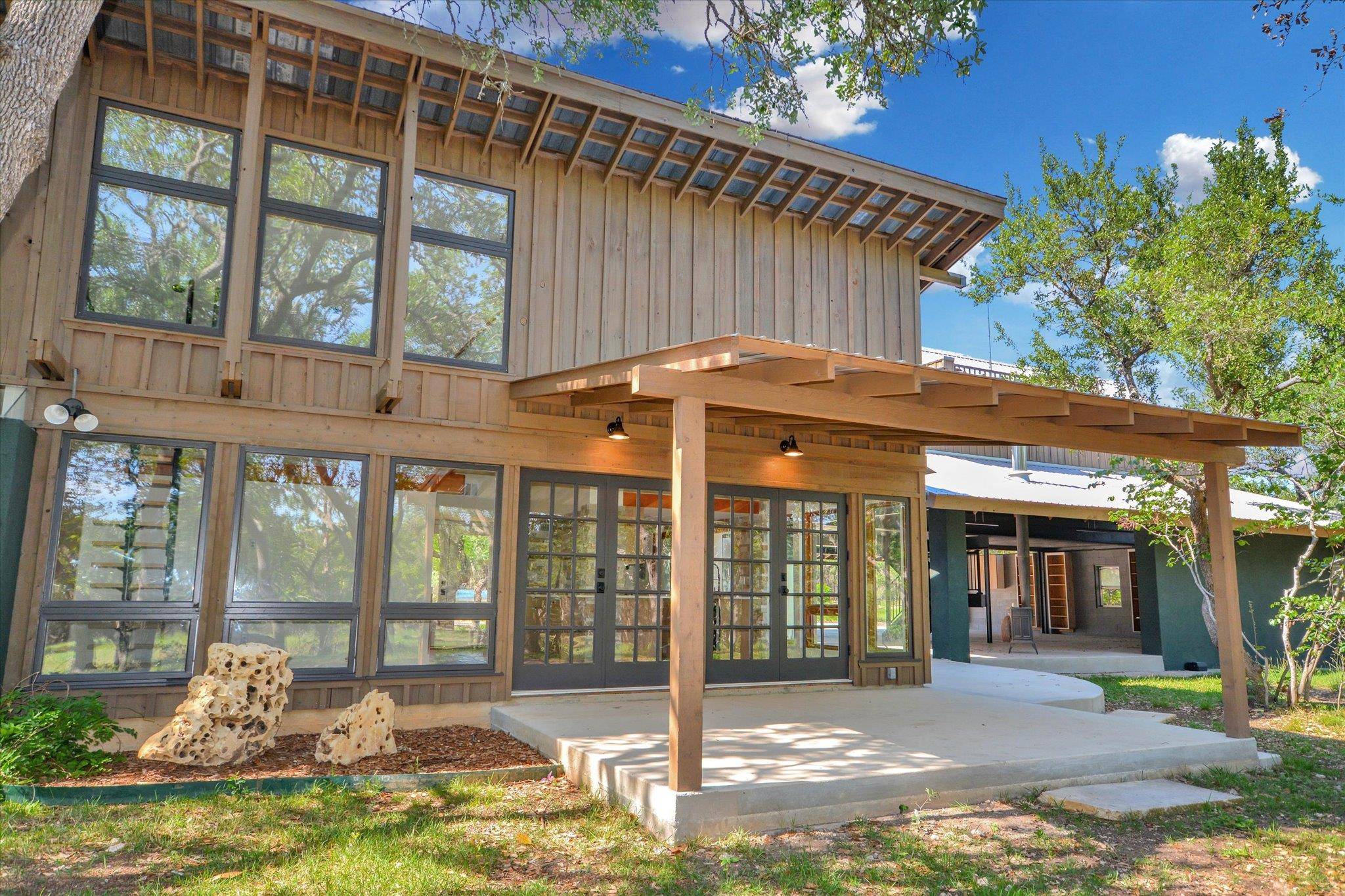 Wimberley, TX 78676,611 DEER RUN