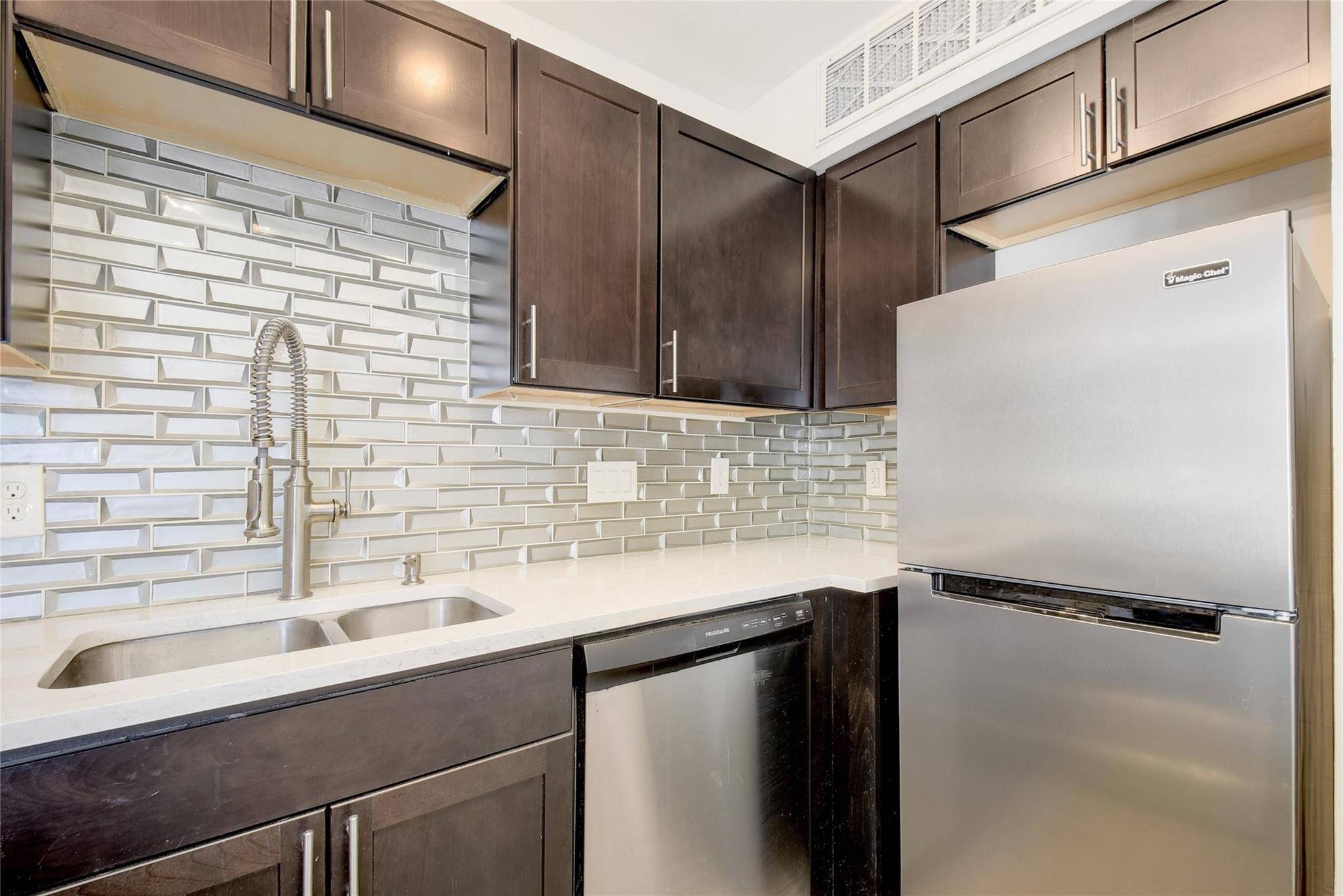 Austin, TX 78741,1840 Burton DR #186