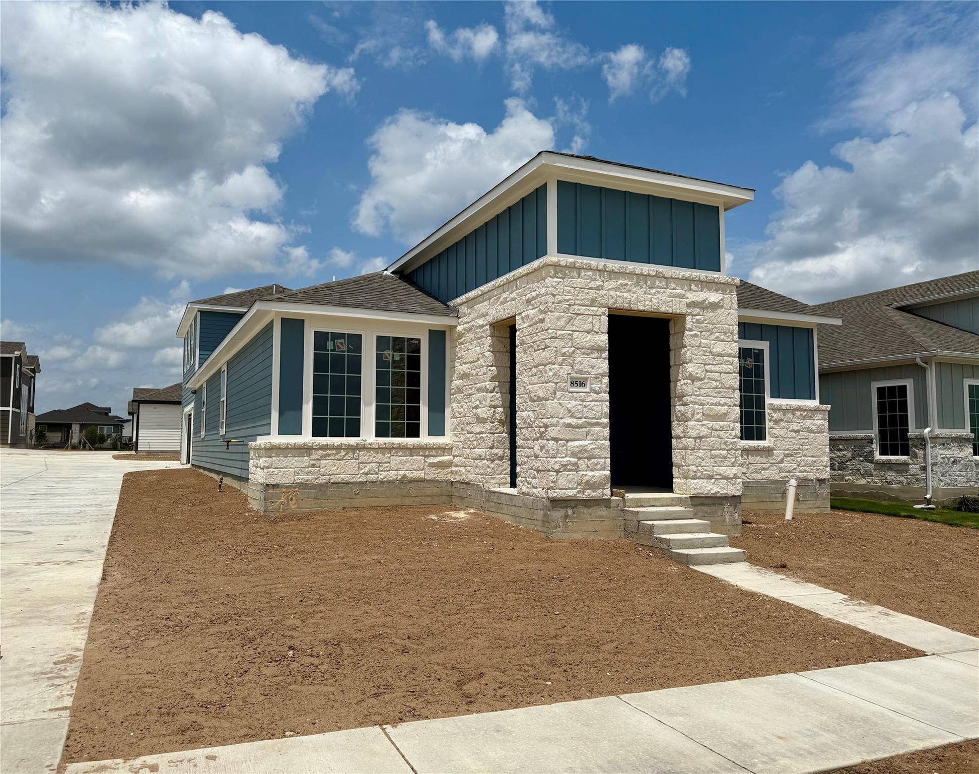 Austin, TX 78744,8516 Dongan DR