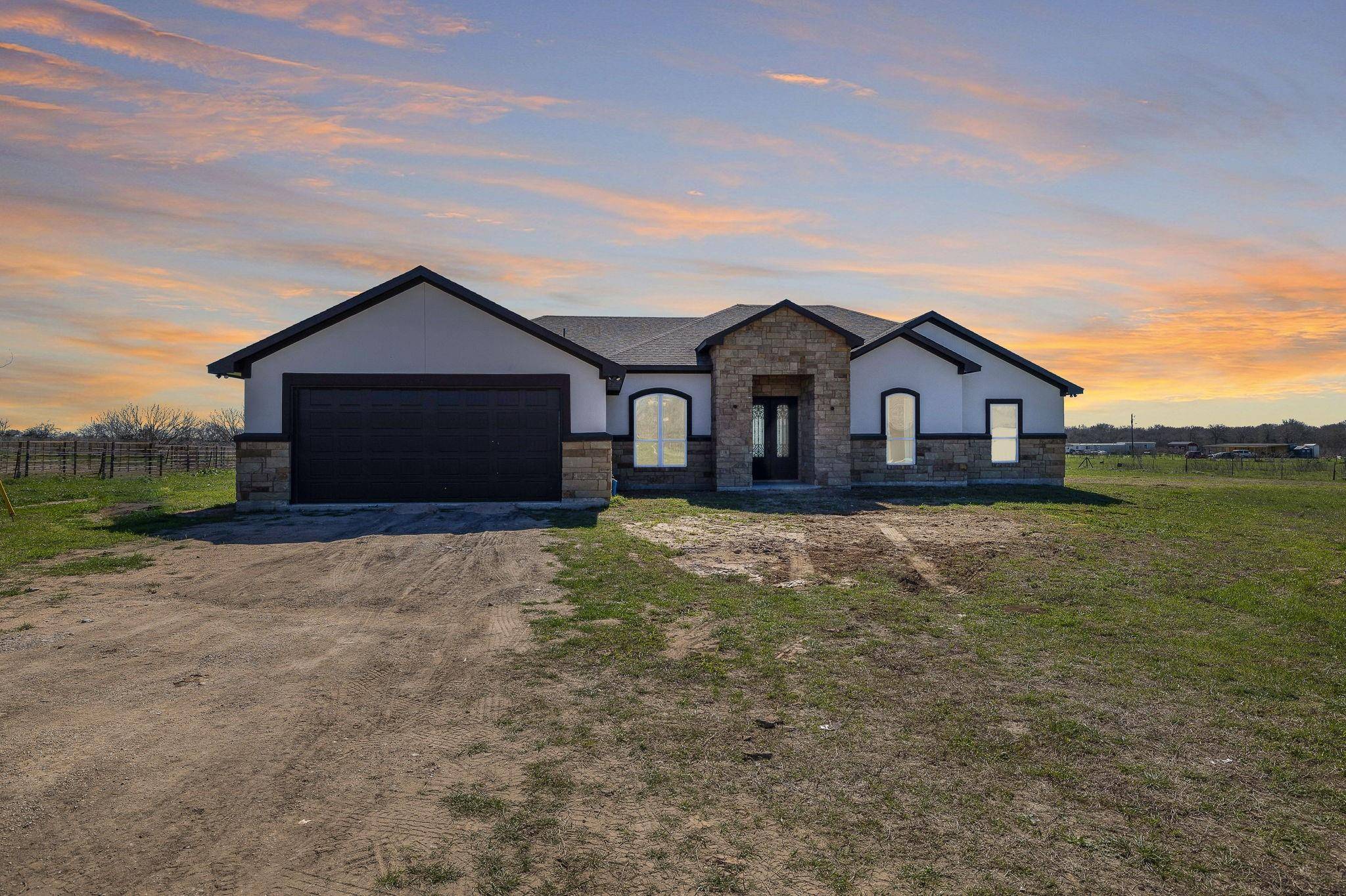 Dale, TX 78616,2246 County Line RD