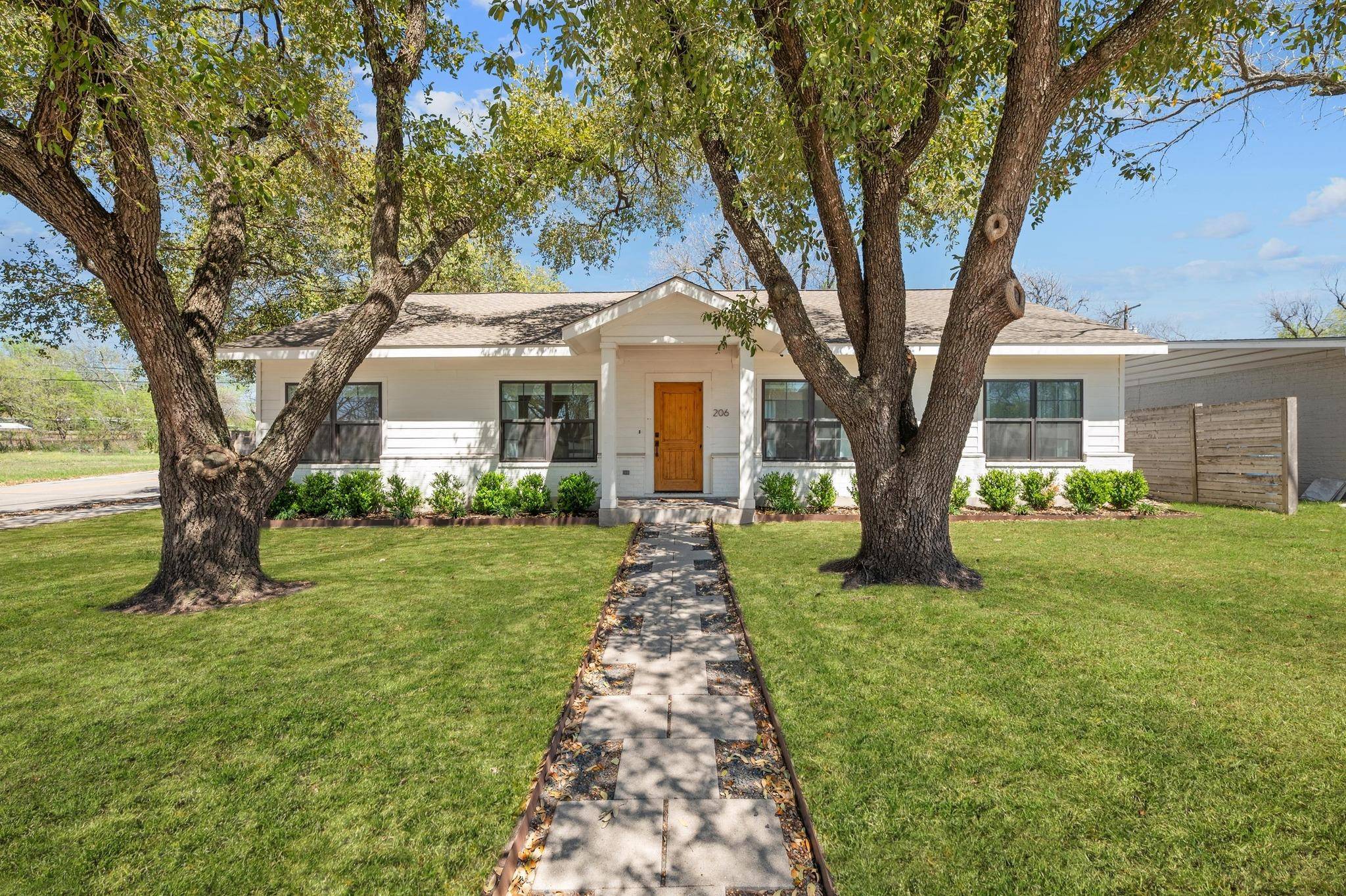 Austin, TX 78752,206 W Croslin ST