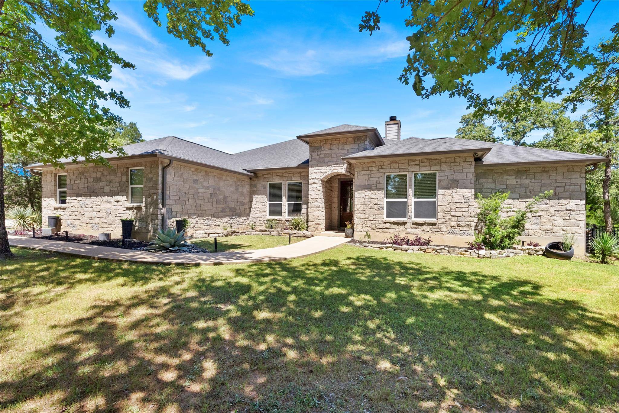 Elgin, TX 78621,184 Arbors CIR