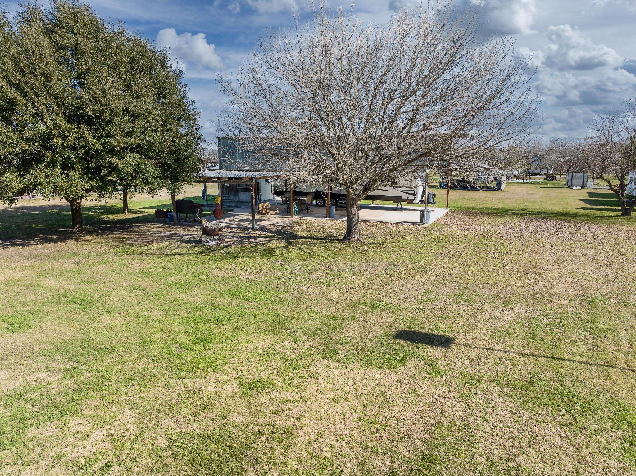 Gonzales, TX 78629,2 Tapi LN