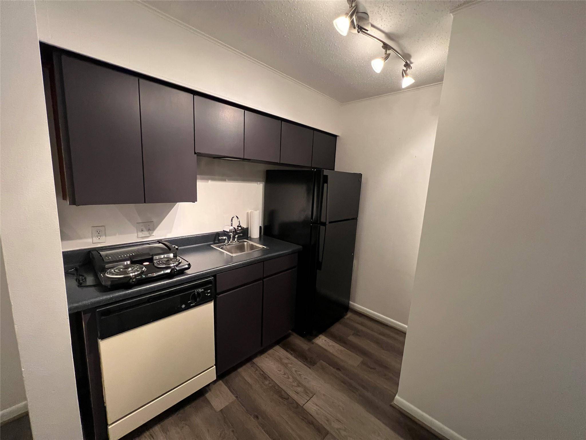 Austin, TX 78703,913 W Lynn ST