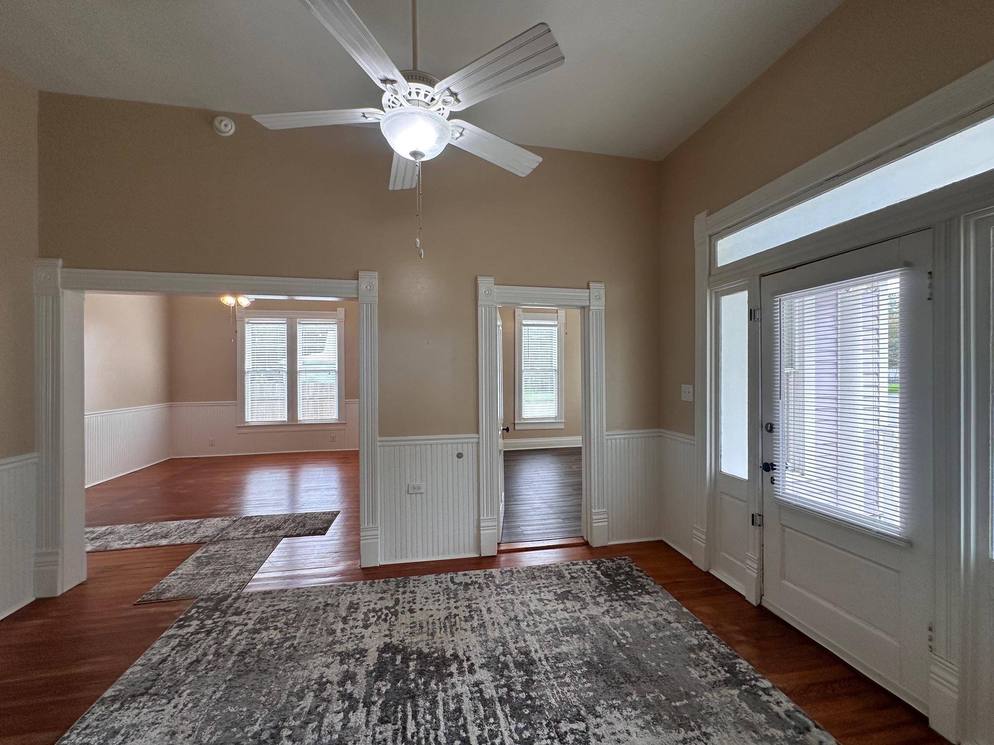 Smithville, TX 78957,607 Mills ST