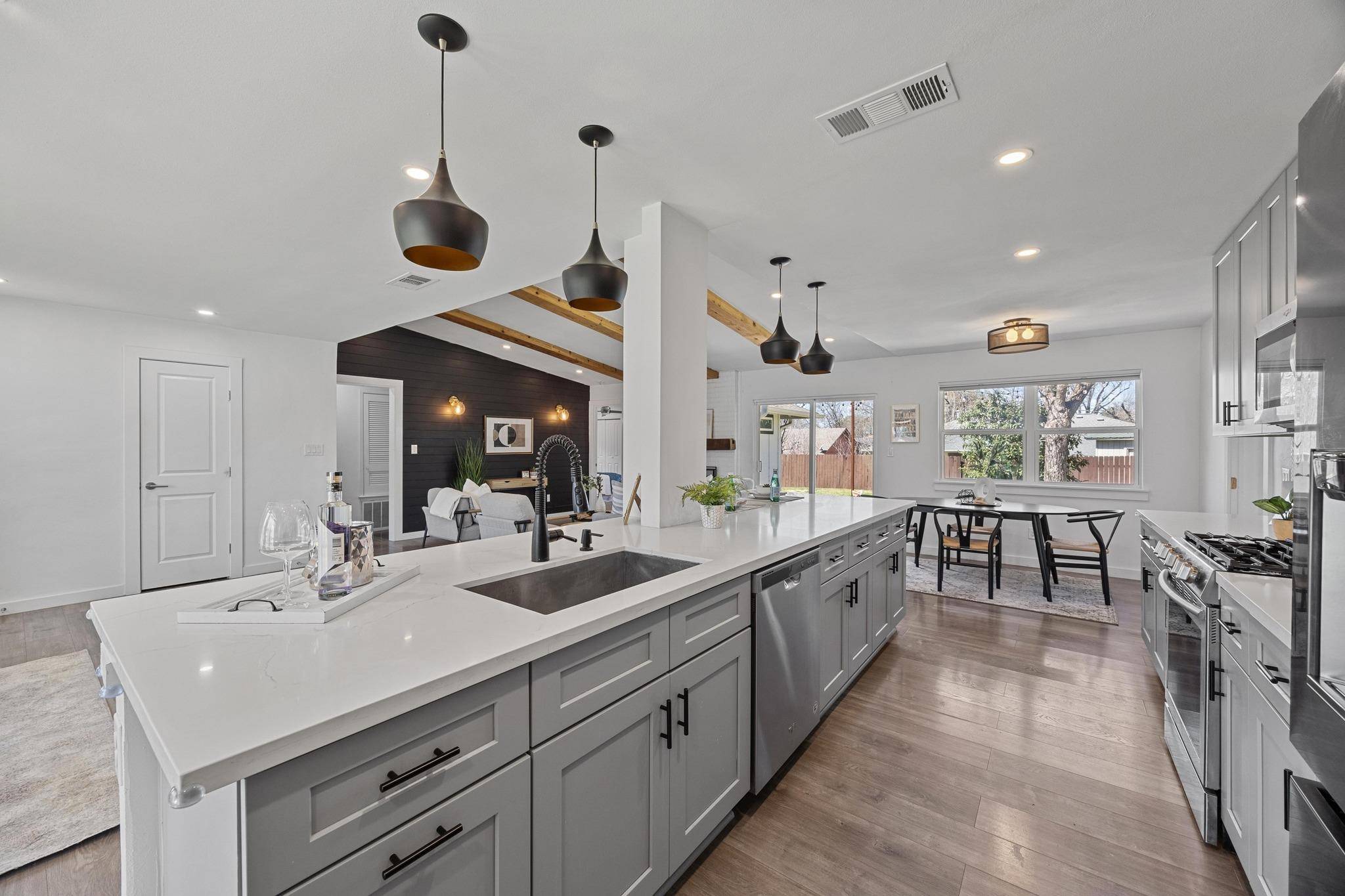 Austin, TX 78758,10204 Parkfield DR
