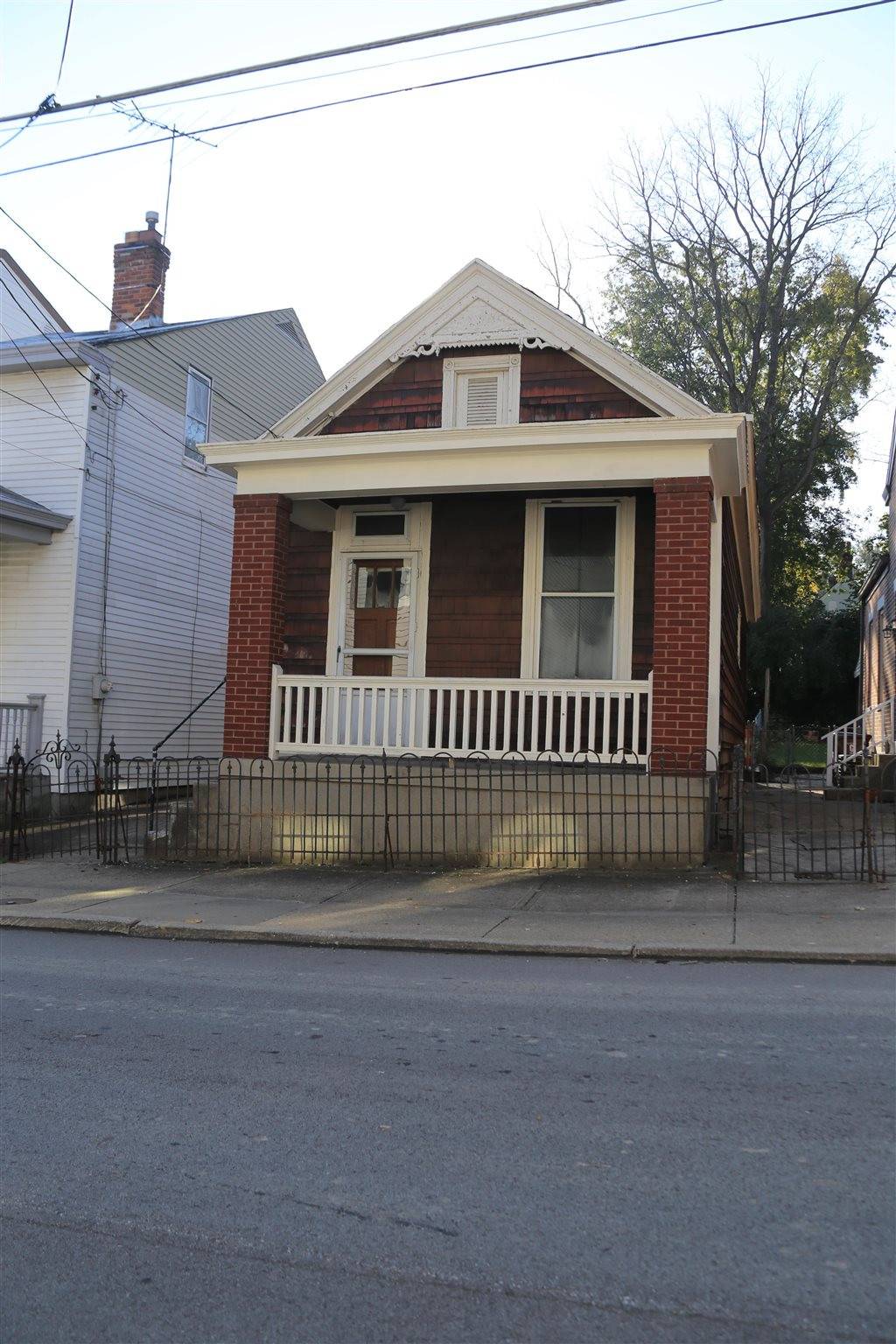 Covington, KY 41011,627 W 12 Street