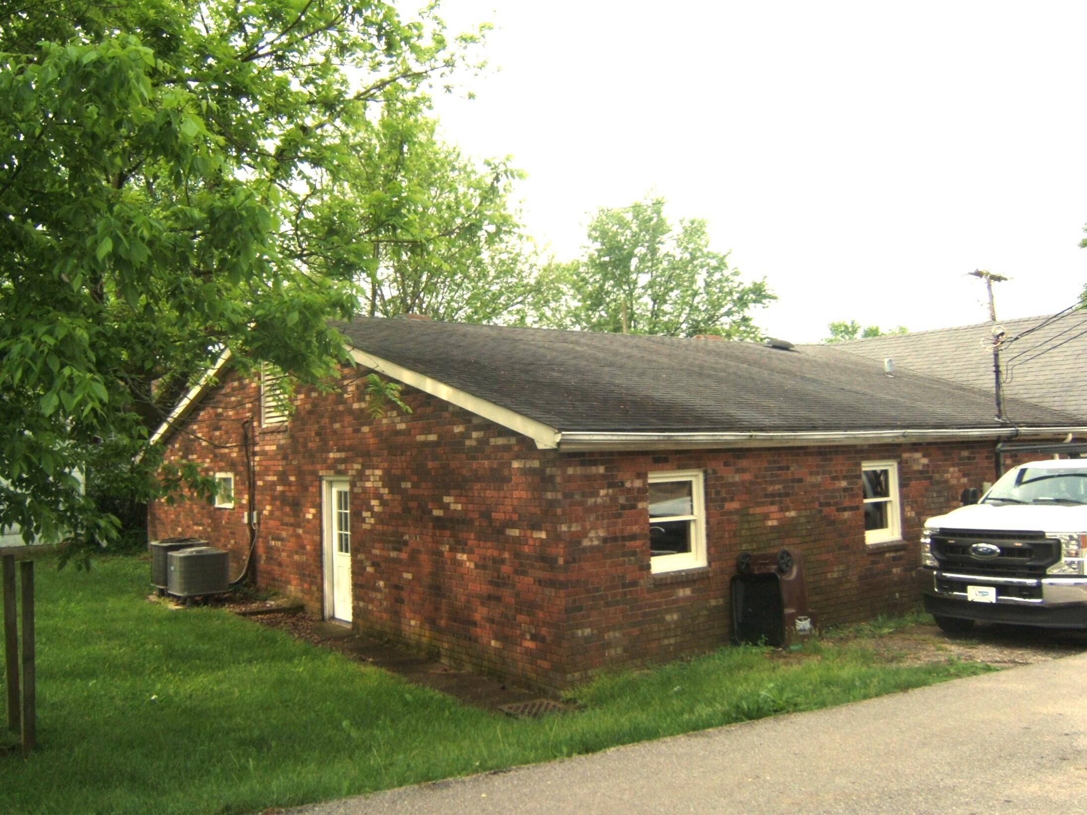 Owenton, KY 40359,109 S Madison