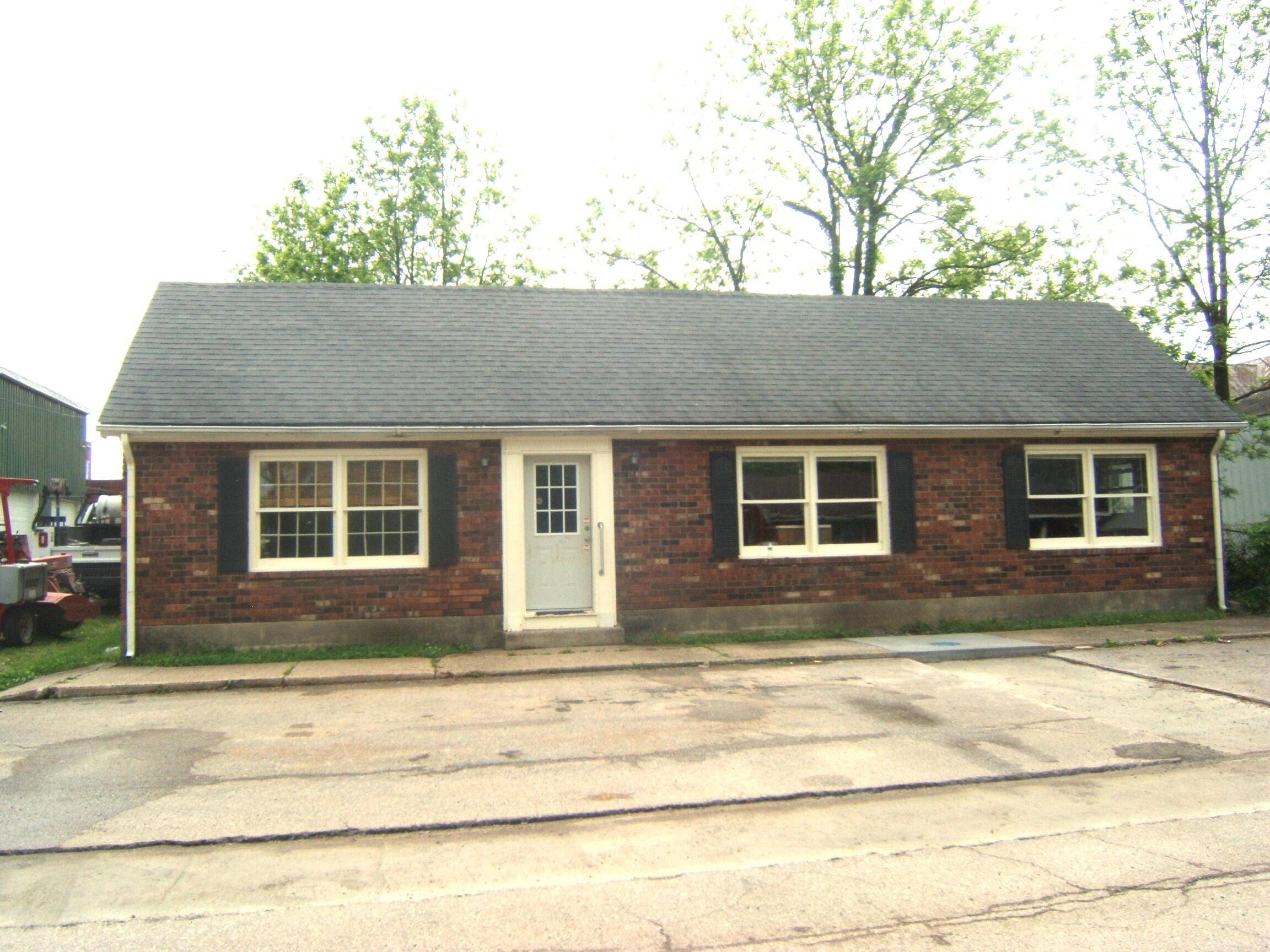 Owenton, KY 40359,109 S Madison