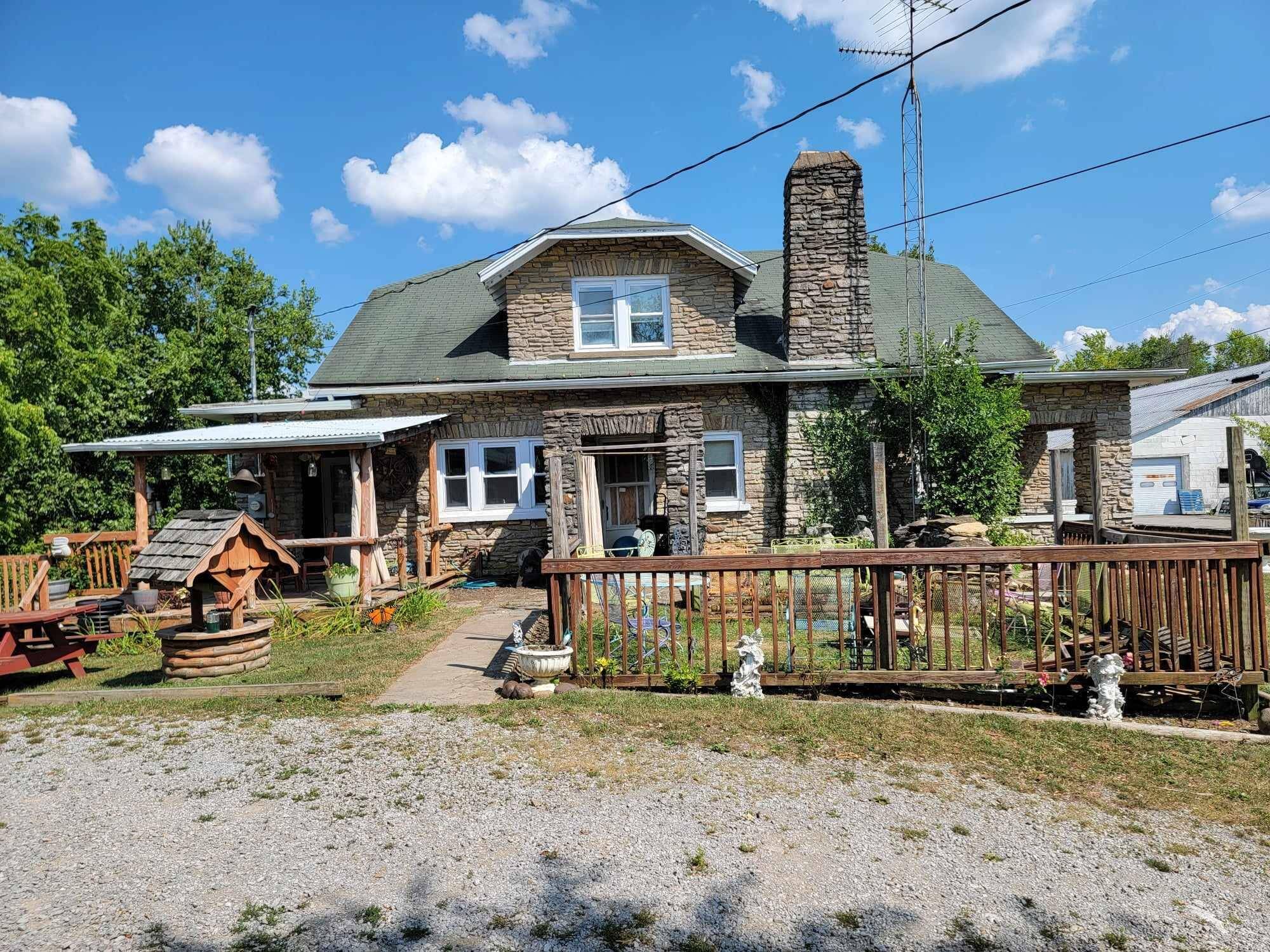 Mt. Olivet, KY 41064,159 E Walnut Street