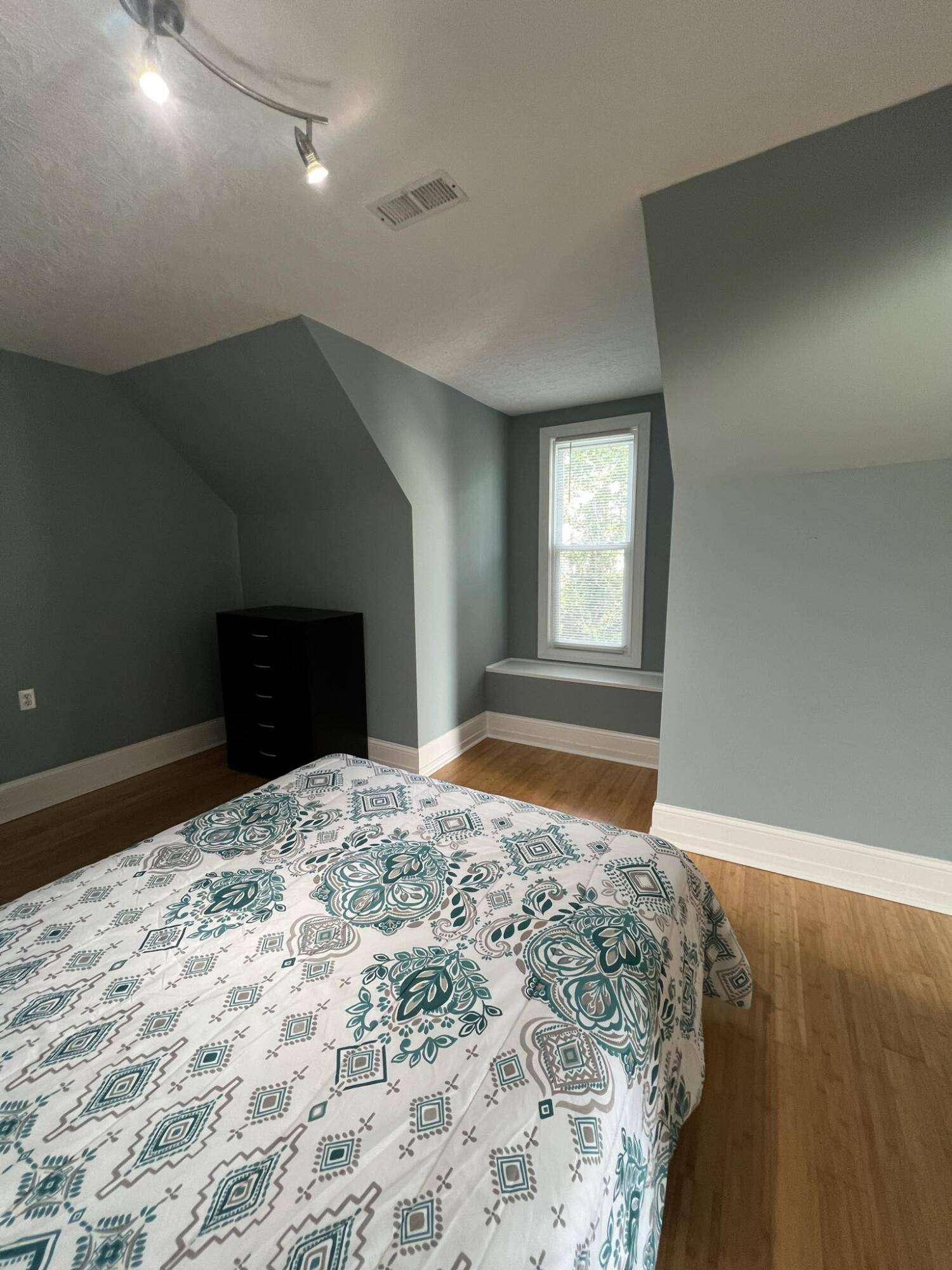 Augusta, KY 41002,212 W Park Street