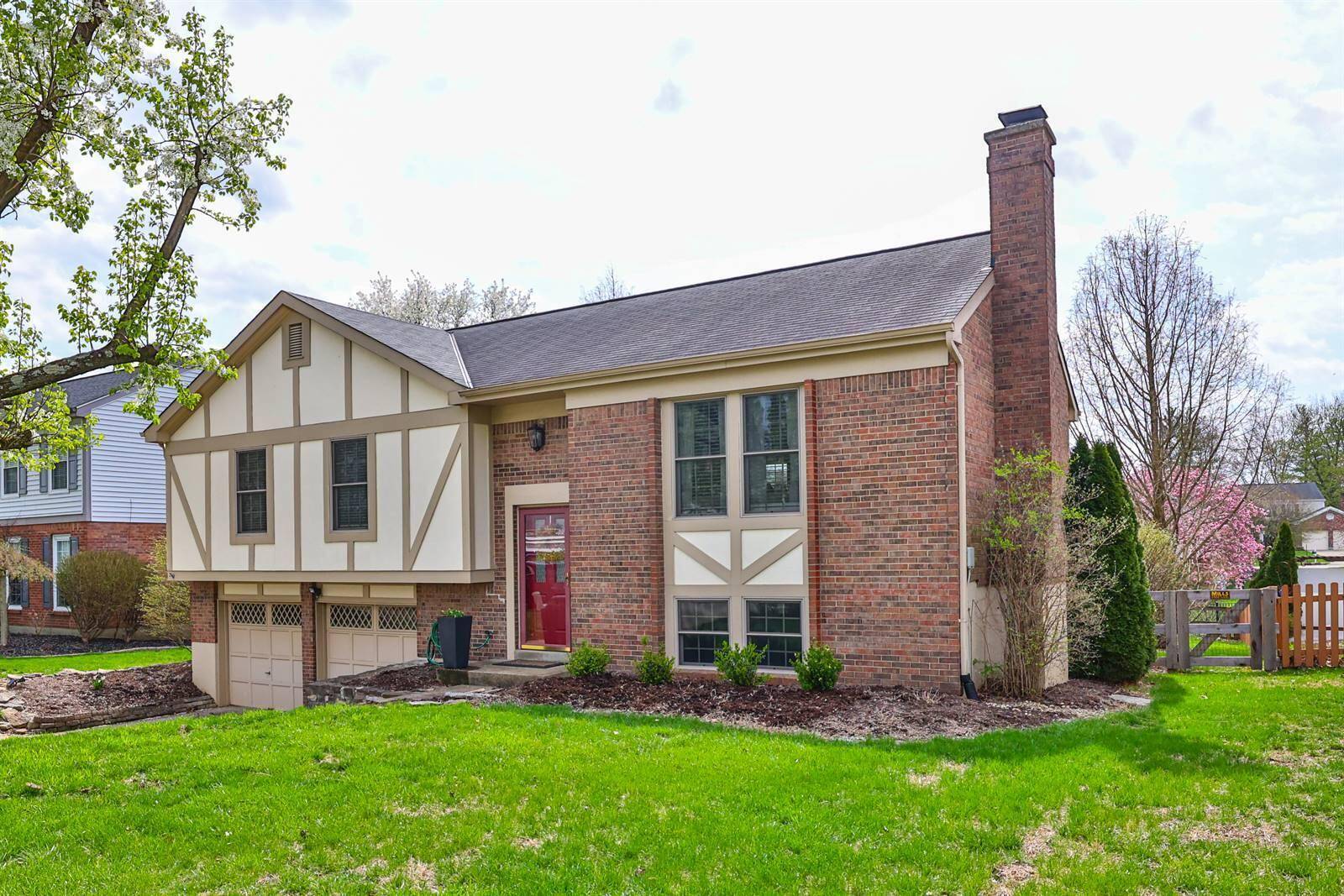 Villa Hills, KY 41017,854 Hacienda Court