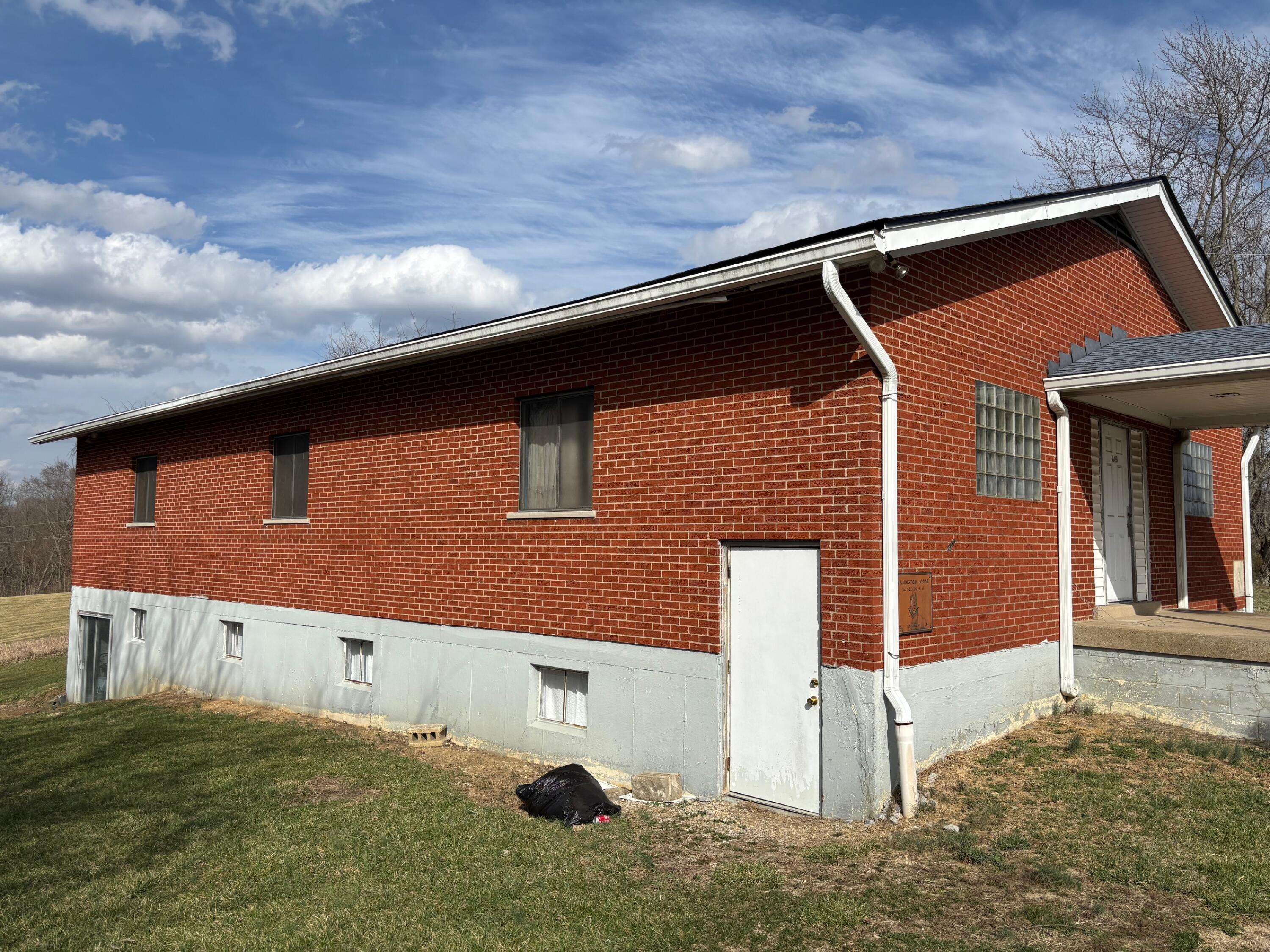 Demossville, KY 41033,15489 Madison Pike