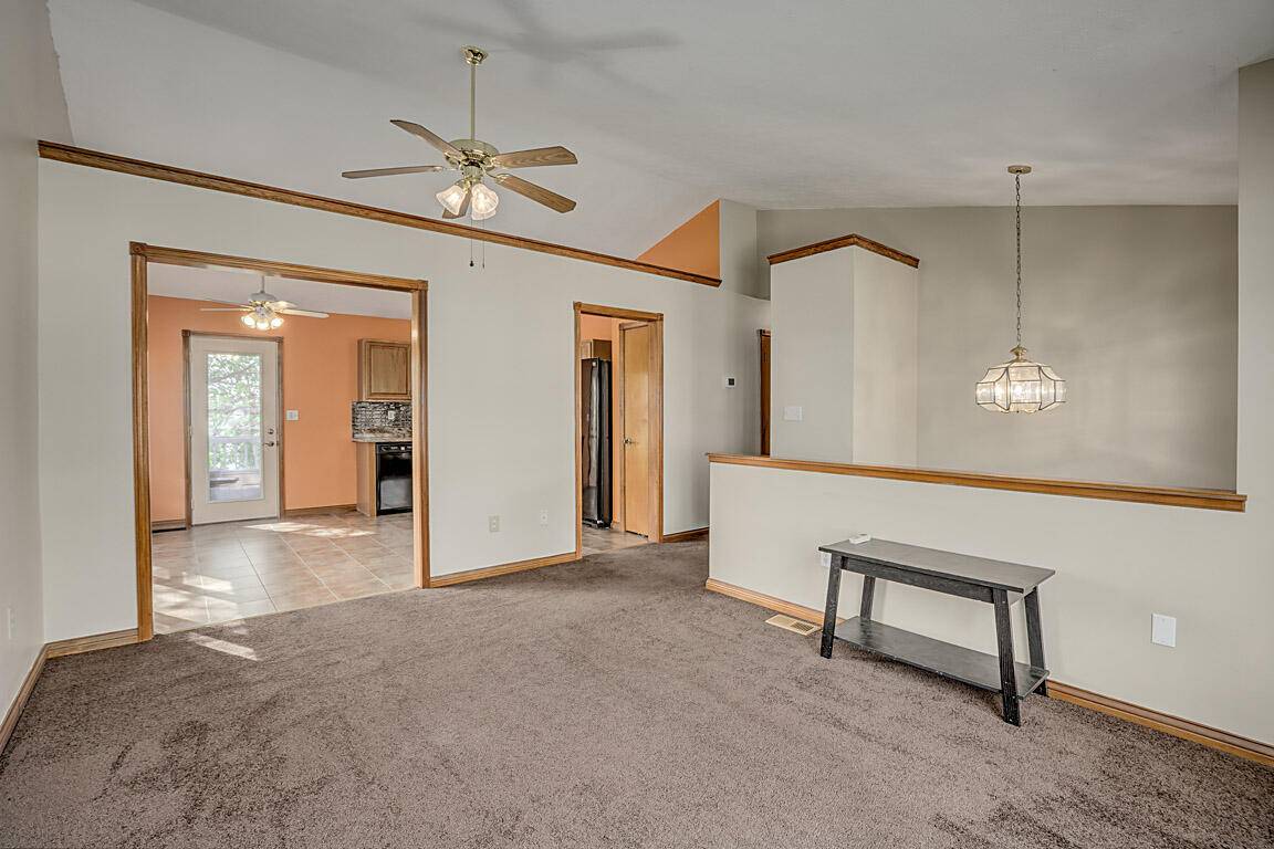 Elsmere, KY 41018,1047 Fallbrook Drive