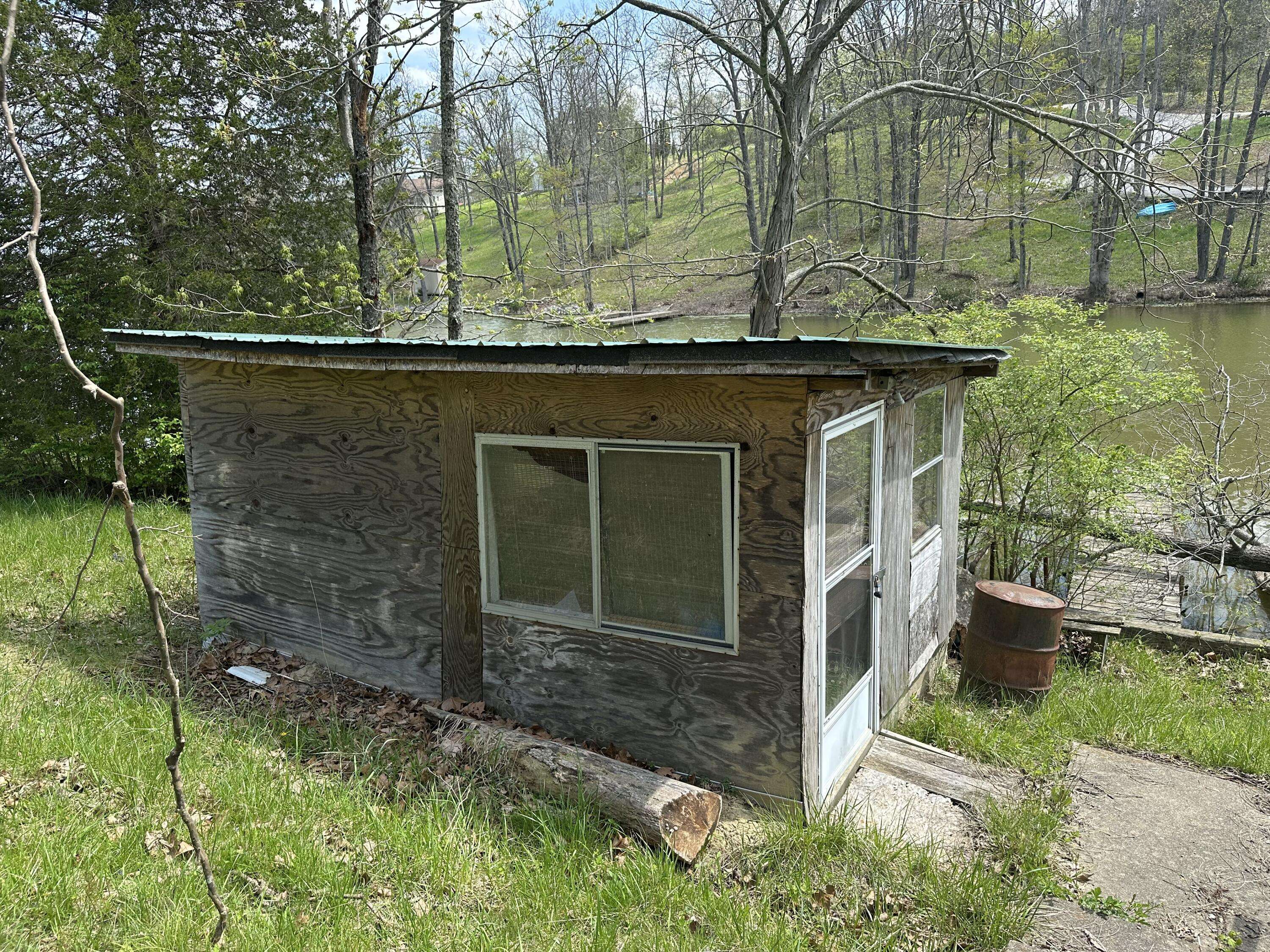 Williamstown, KY 41097,785 Waterworks Road