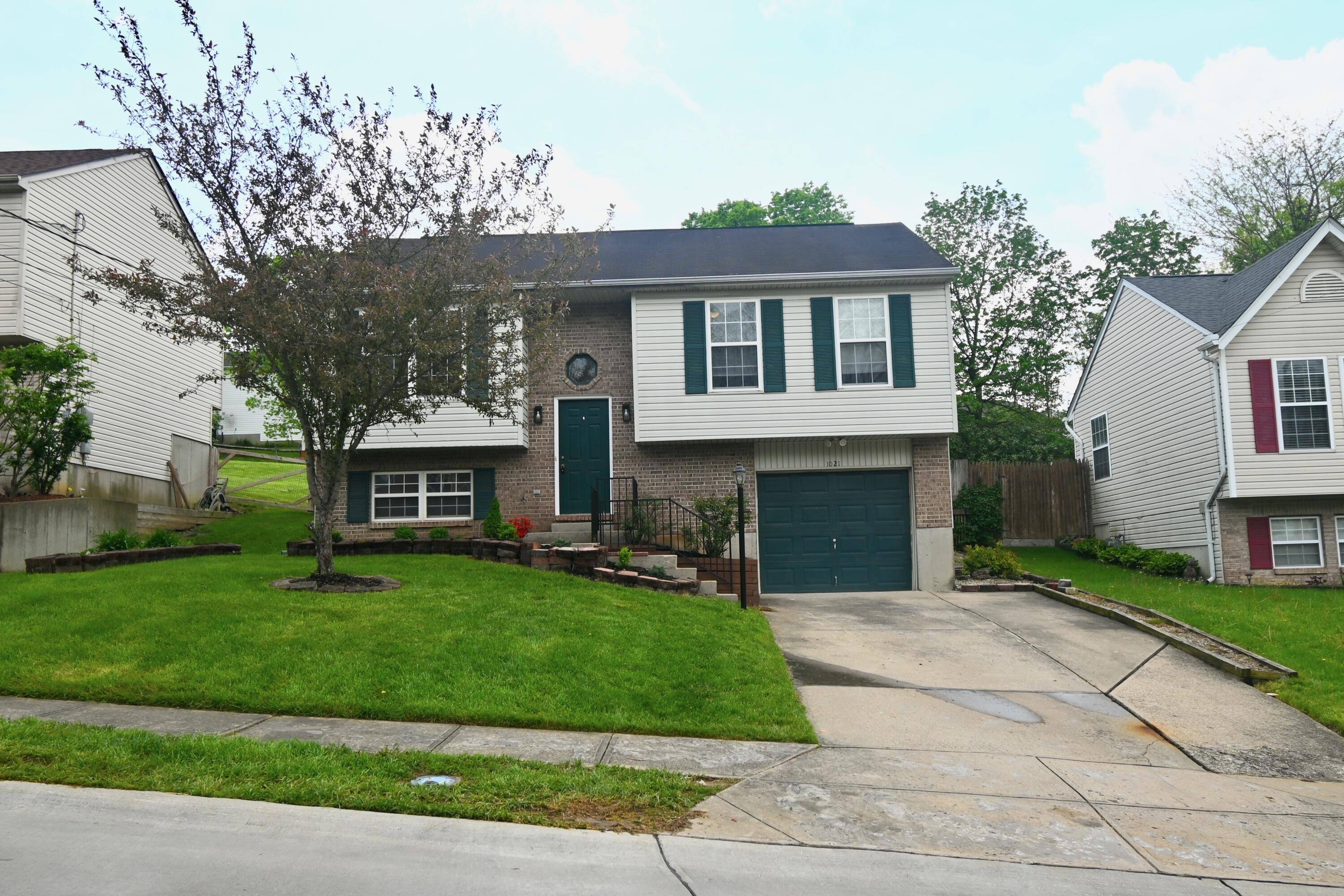 Elsmere, KY 41018,1021 Pebble Creek Drive