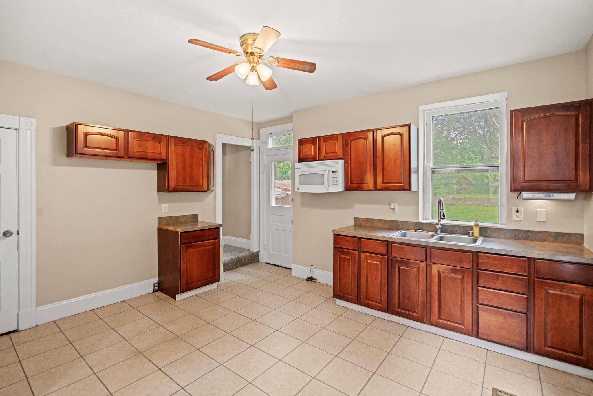 Southgate, KY 41071,210 Evergreen Avenue