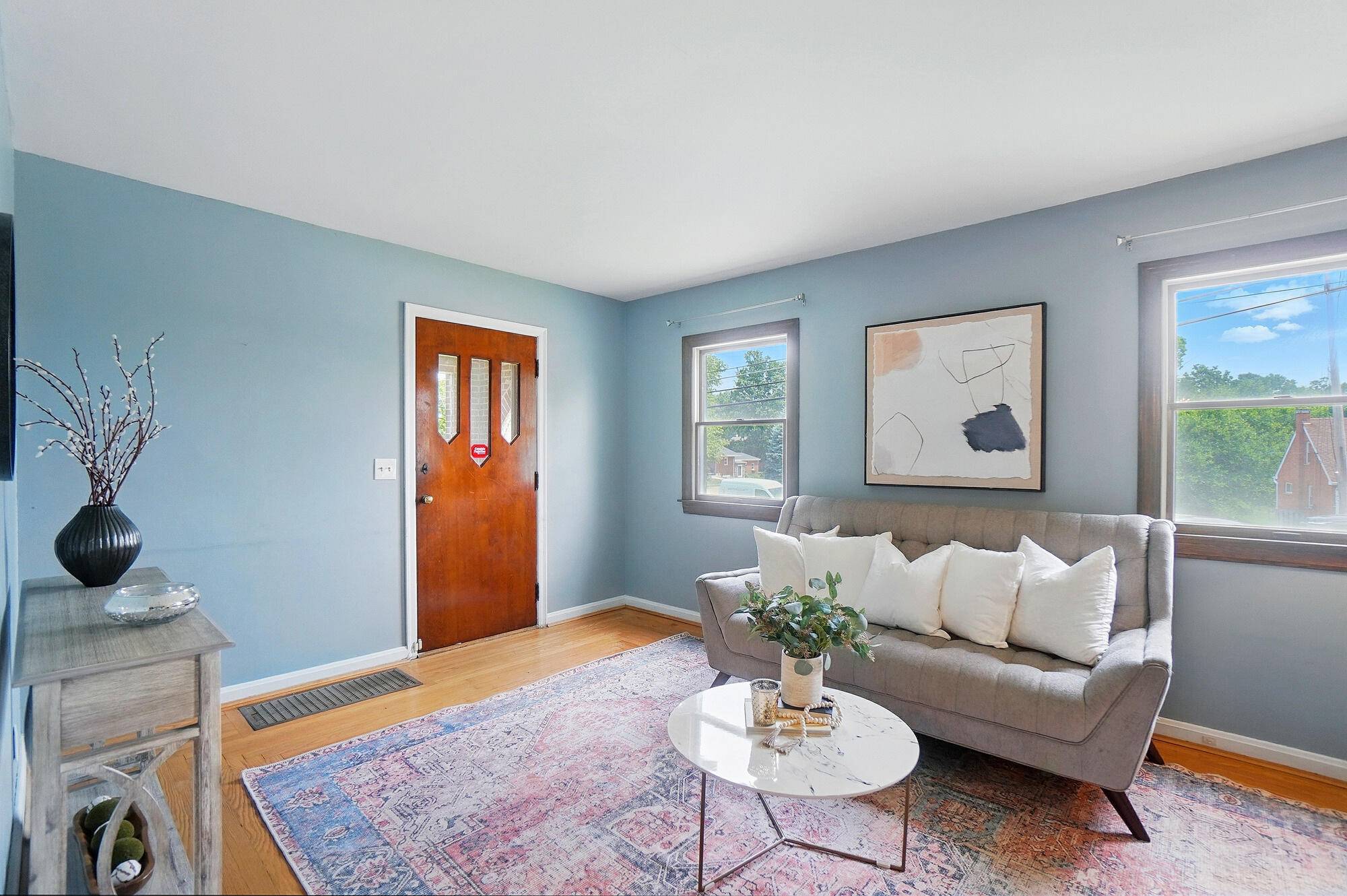 Covington, KY 41011,2 W Crittenden Avenue