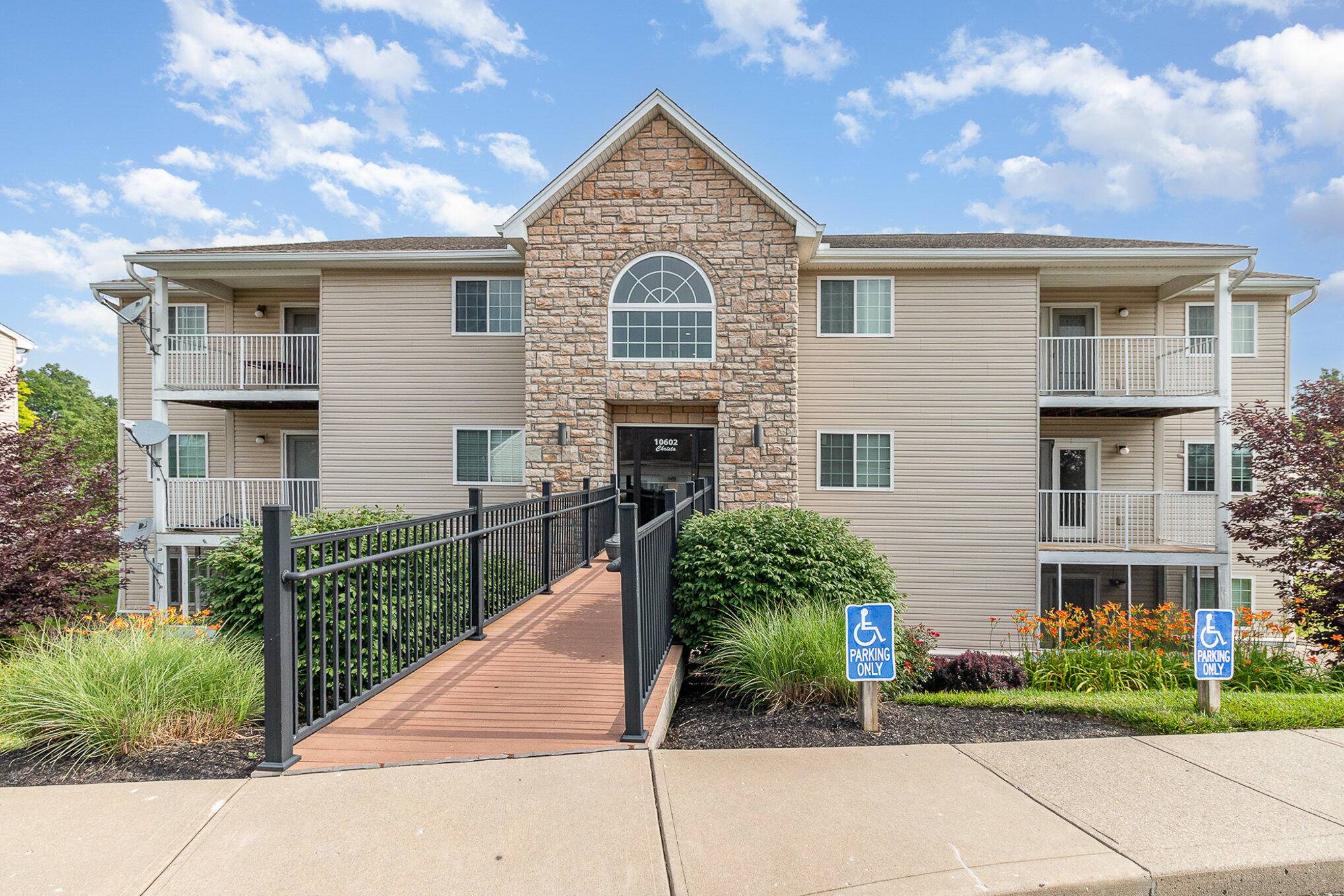 Alexandria, KY 41001,10602 Christa Court #6