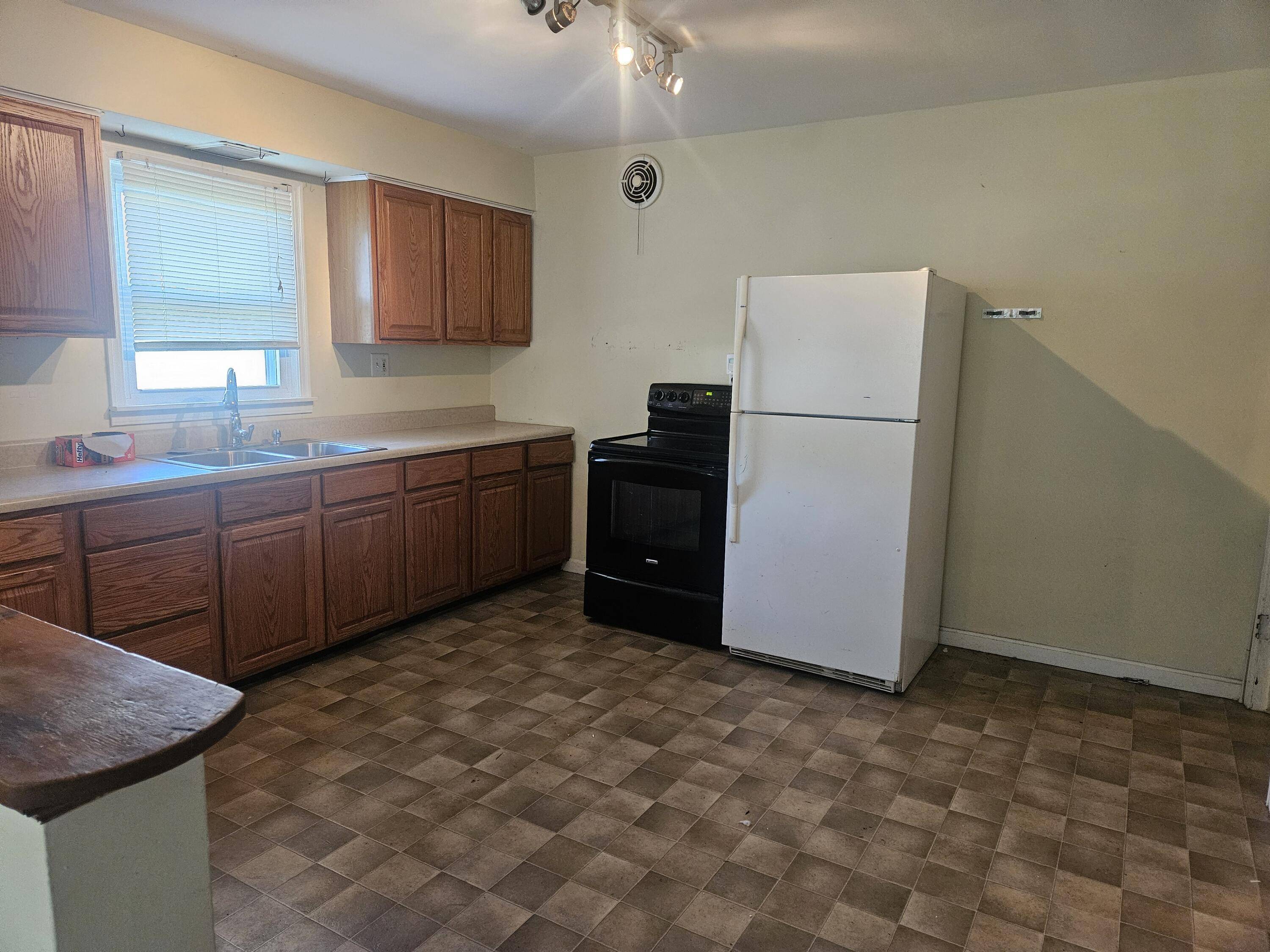 Florence, KY 41042,26 Grand Avenue