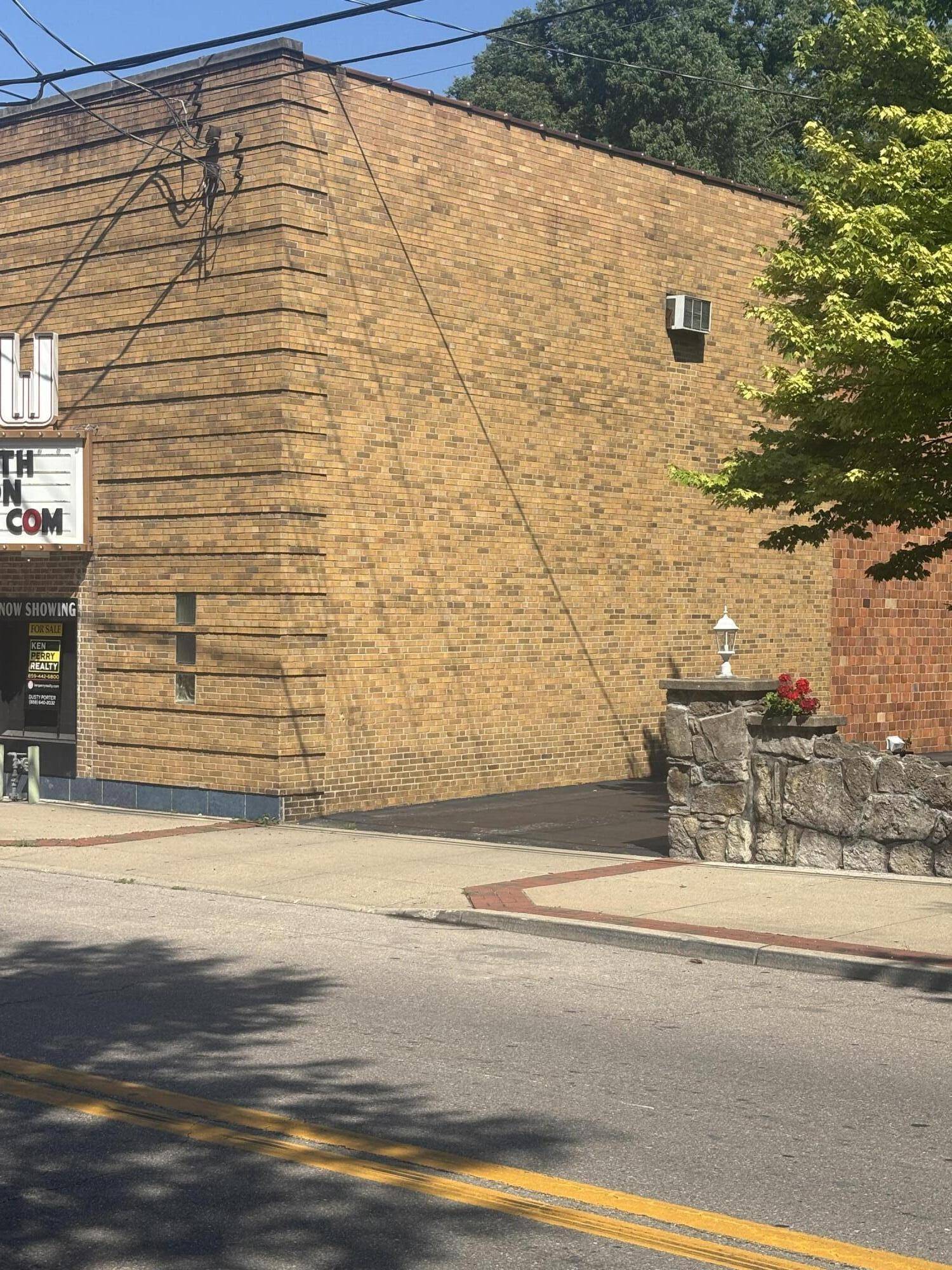 Ludlow, KY 41016,322 Elm Street