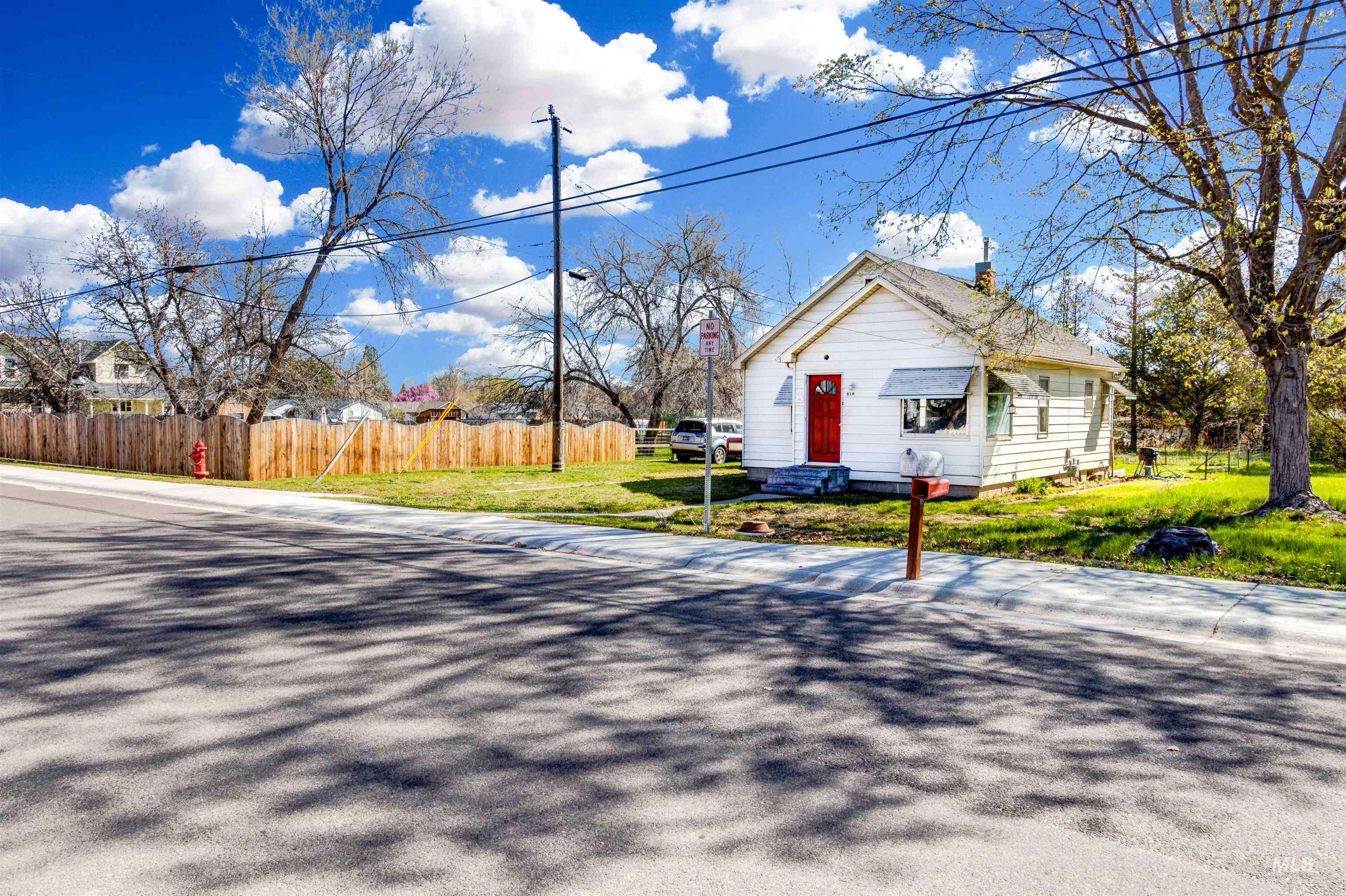 Payette, ID 83661,814 River Street