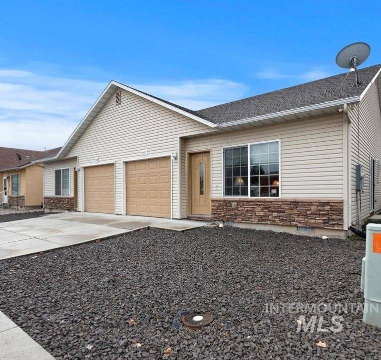 Emmett, ID 83617-3260,1505 Old Maple Dr