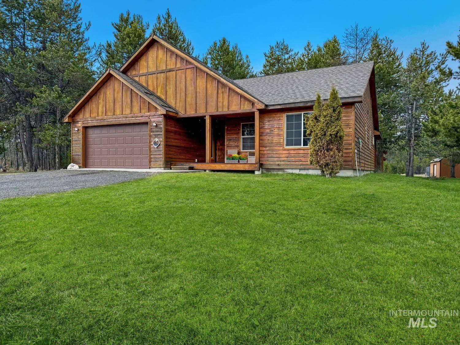 Donnelly, ID 83615,37 Grand Fir Drive