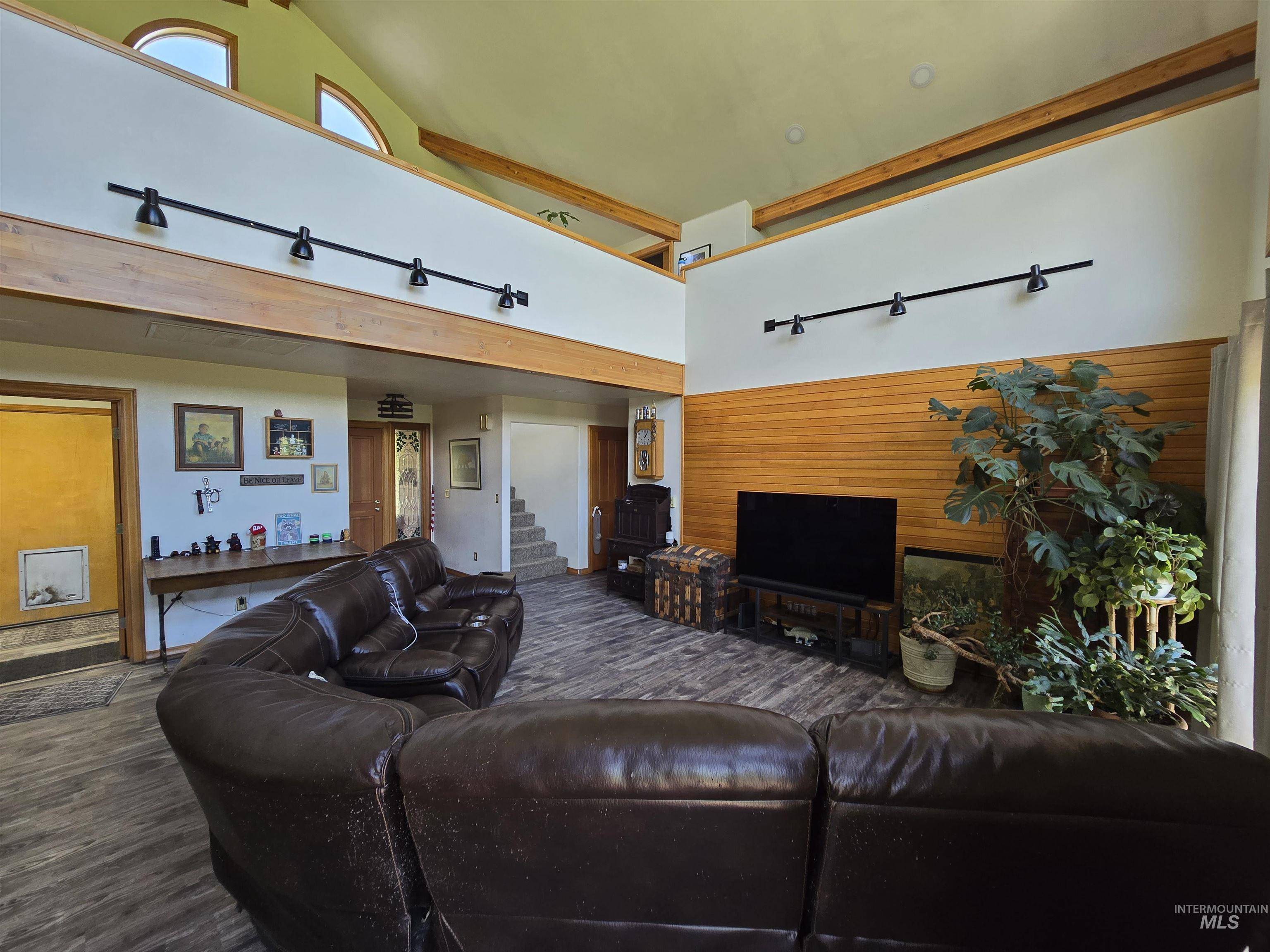 Mccall, ID 83638-3639,1008 Valley View