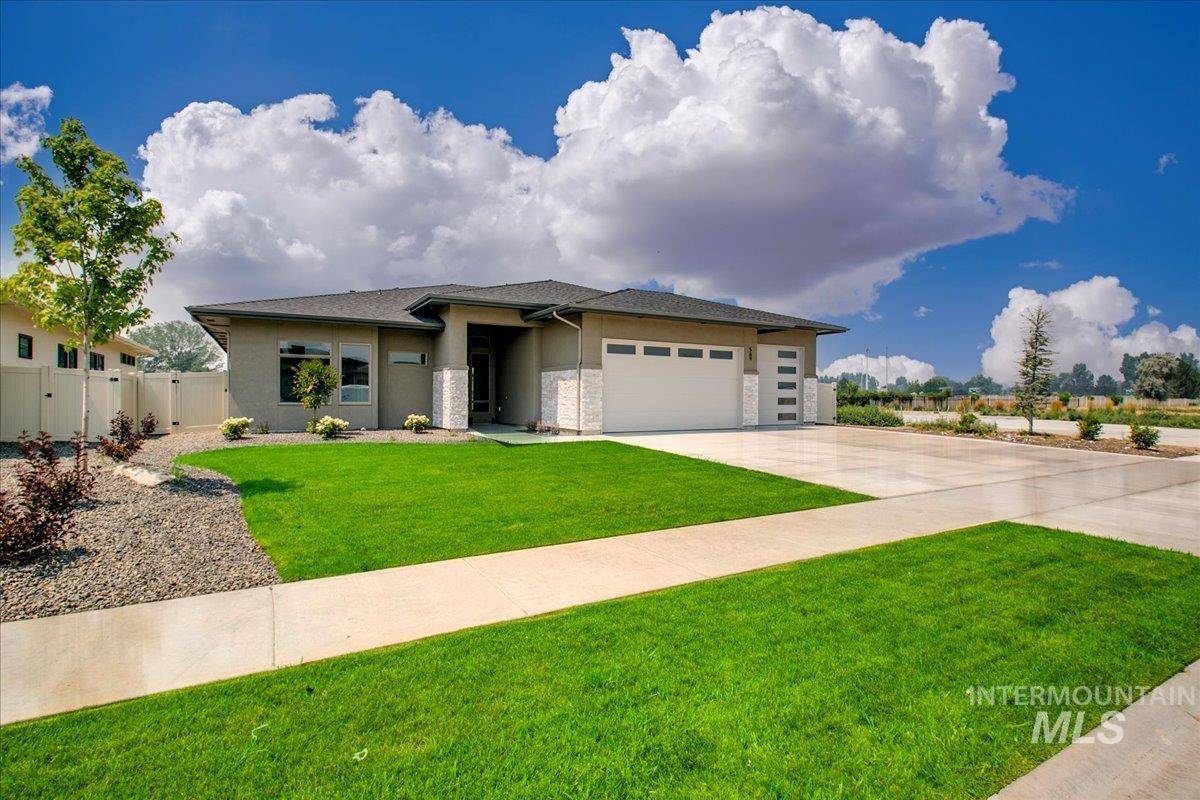 Eagle, ID 83616,569 N Creekwater Ave