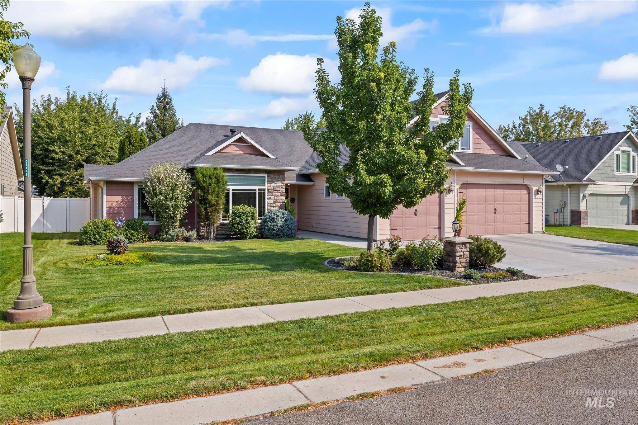 Nampa, ID 83686-8766,2096 W Cross Creek Dr