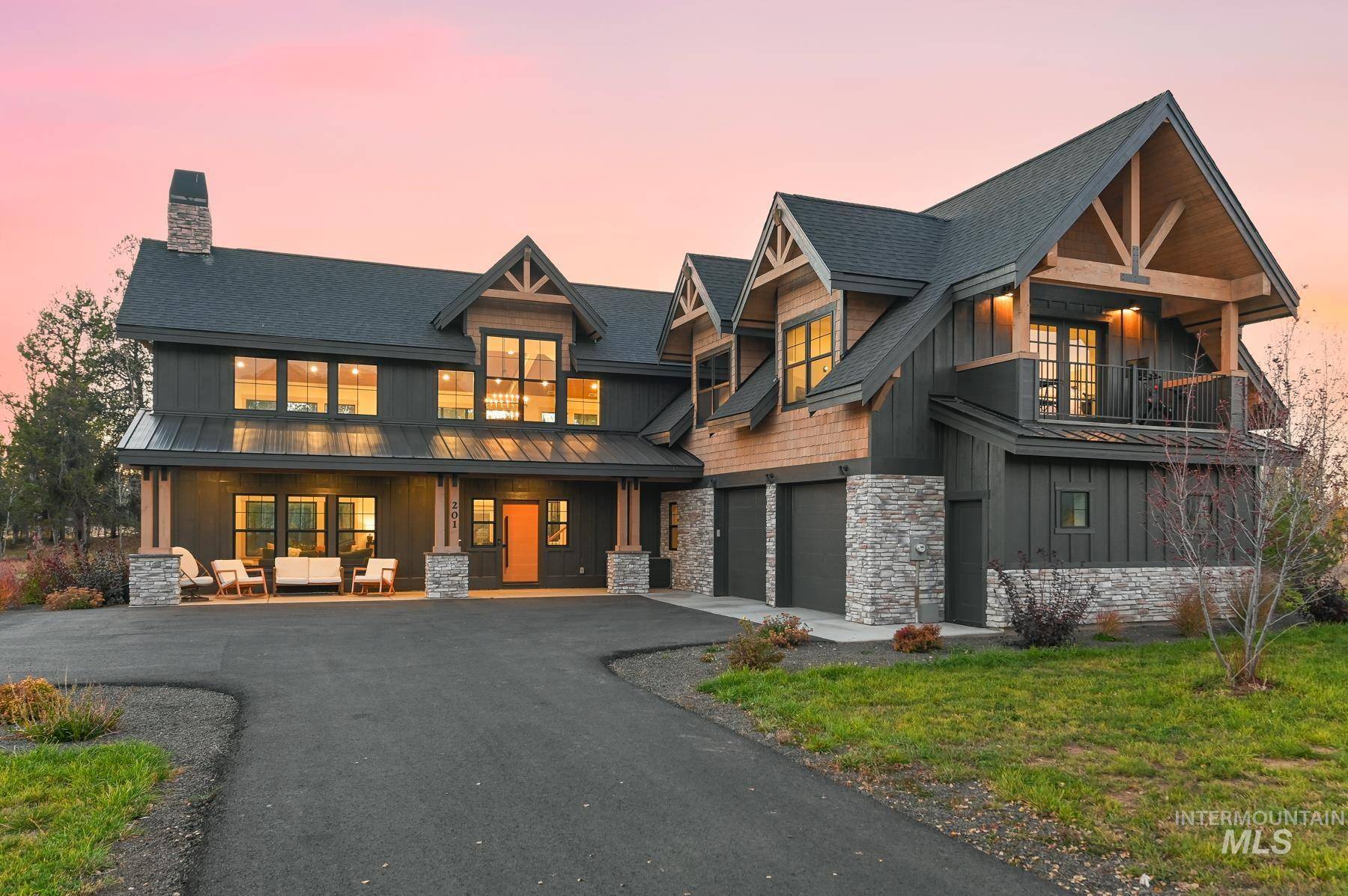 Mccall, ID 83638,201 W Jug Road