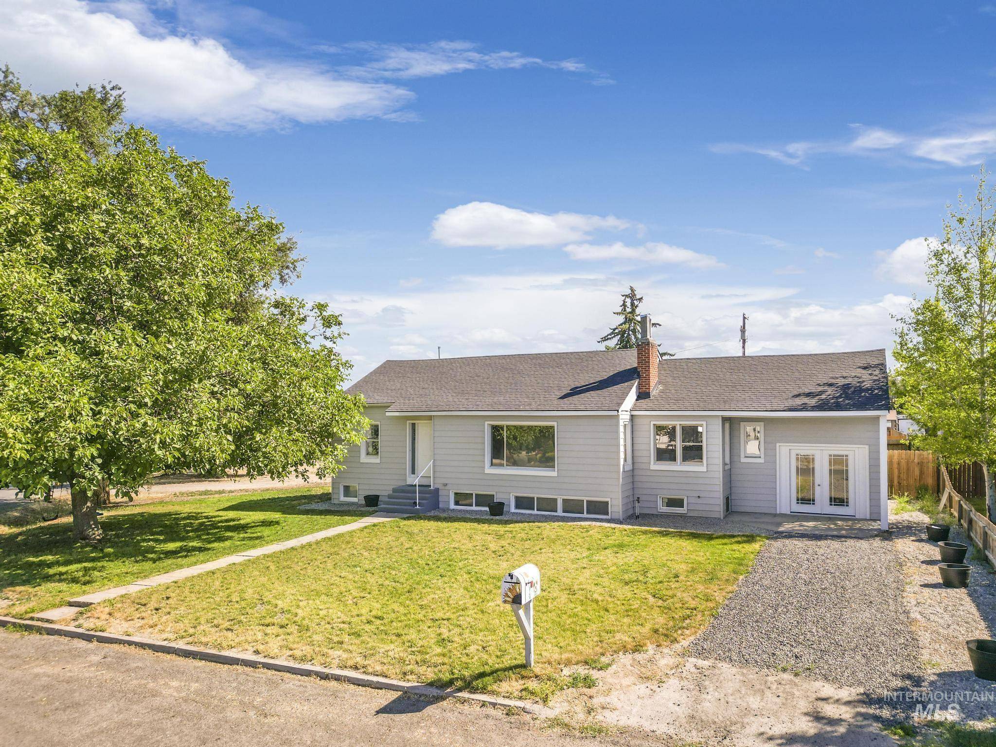 Buhl, ID 83316,832 N 12th Ave