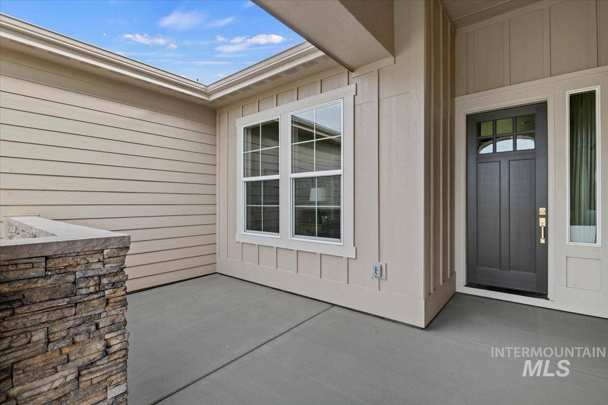 Nampa, ID 83686,9576 S Coopers Hawk Way