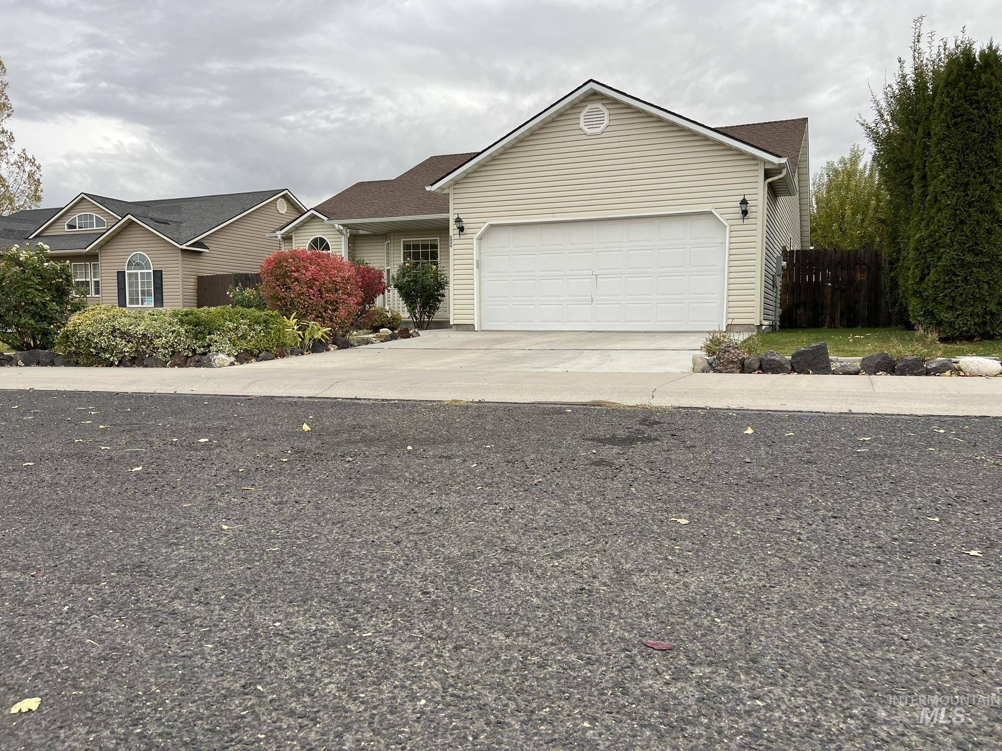 Twin Falls, ID 83301,382 Hailee Avenue