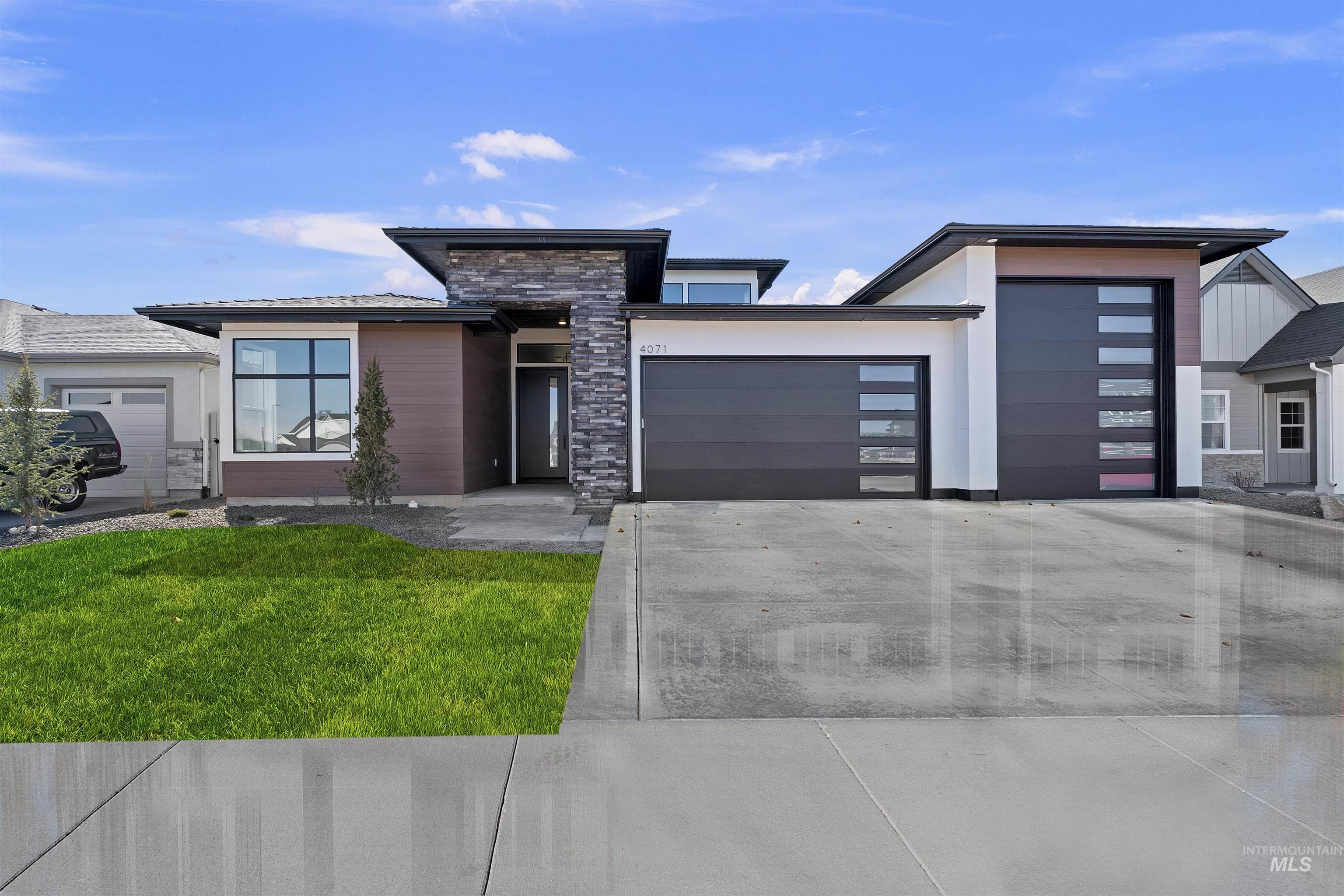 Eagle, ID 83616,866 N Danville Ave