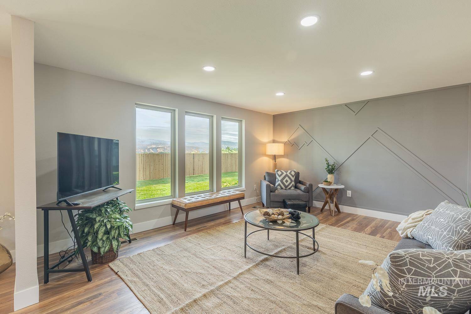 Boise, ID 83704,5696 N Kriscliffe