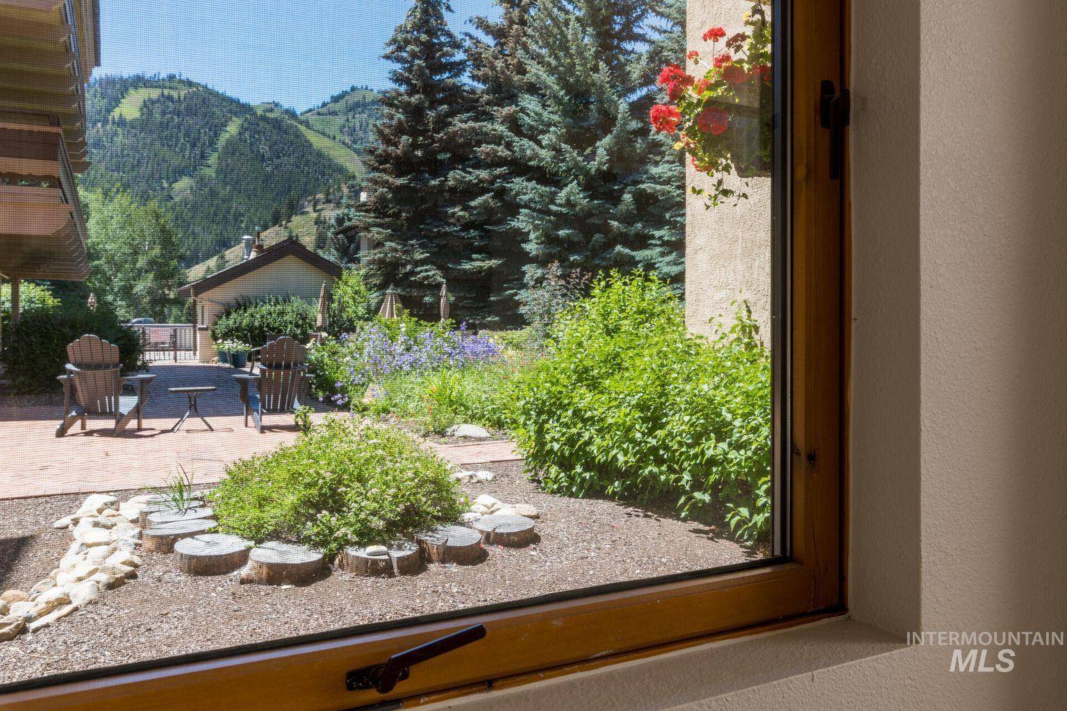 Ketchum, ID 83340,351 S 2nd Ave.