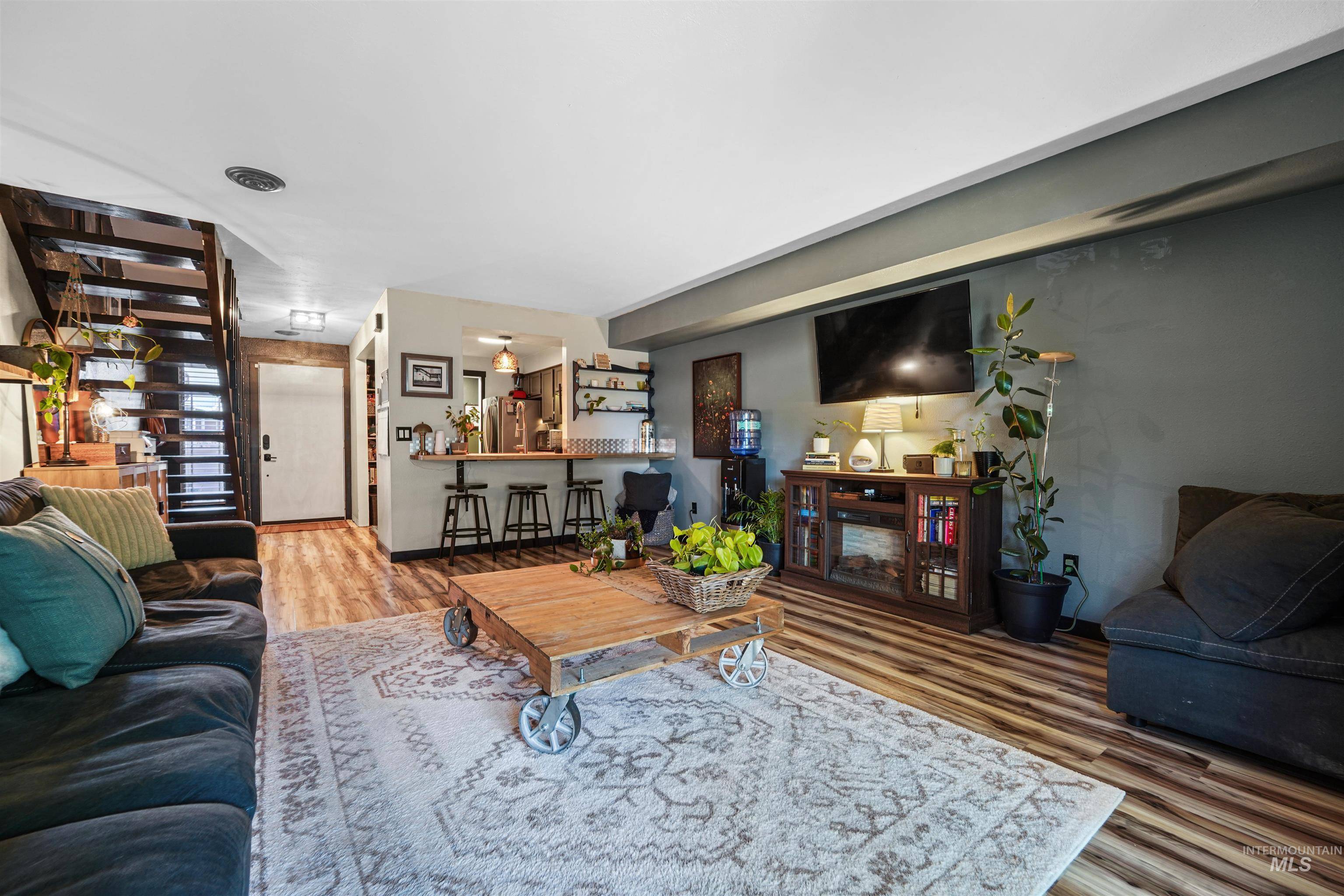 Eagle, ID 83616-0000,348 N Eagle Glen