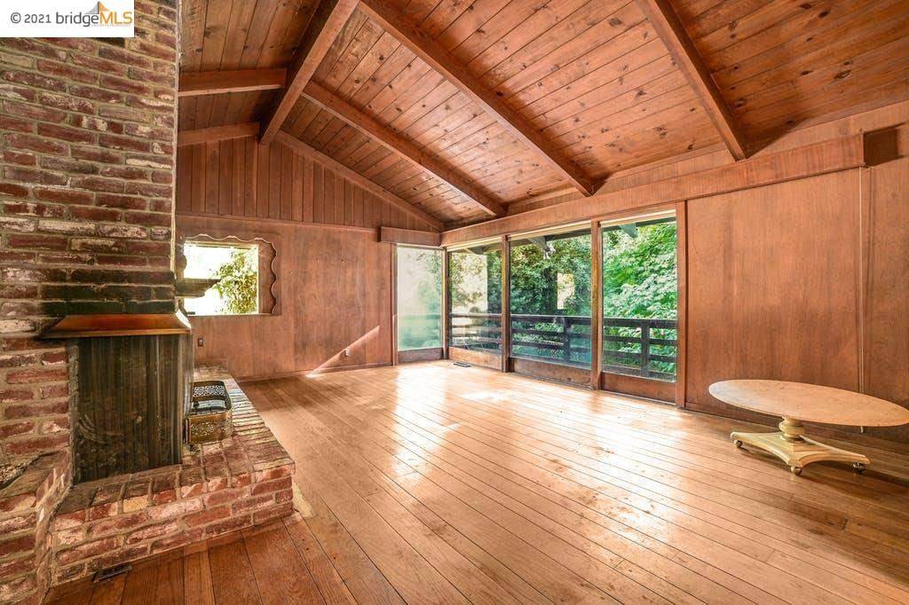 Oakland, CA 94602,3057 Jordan Rd