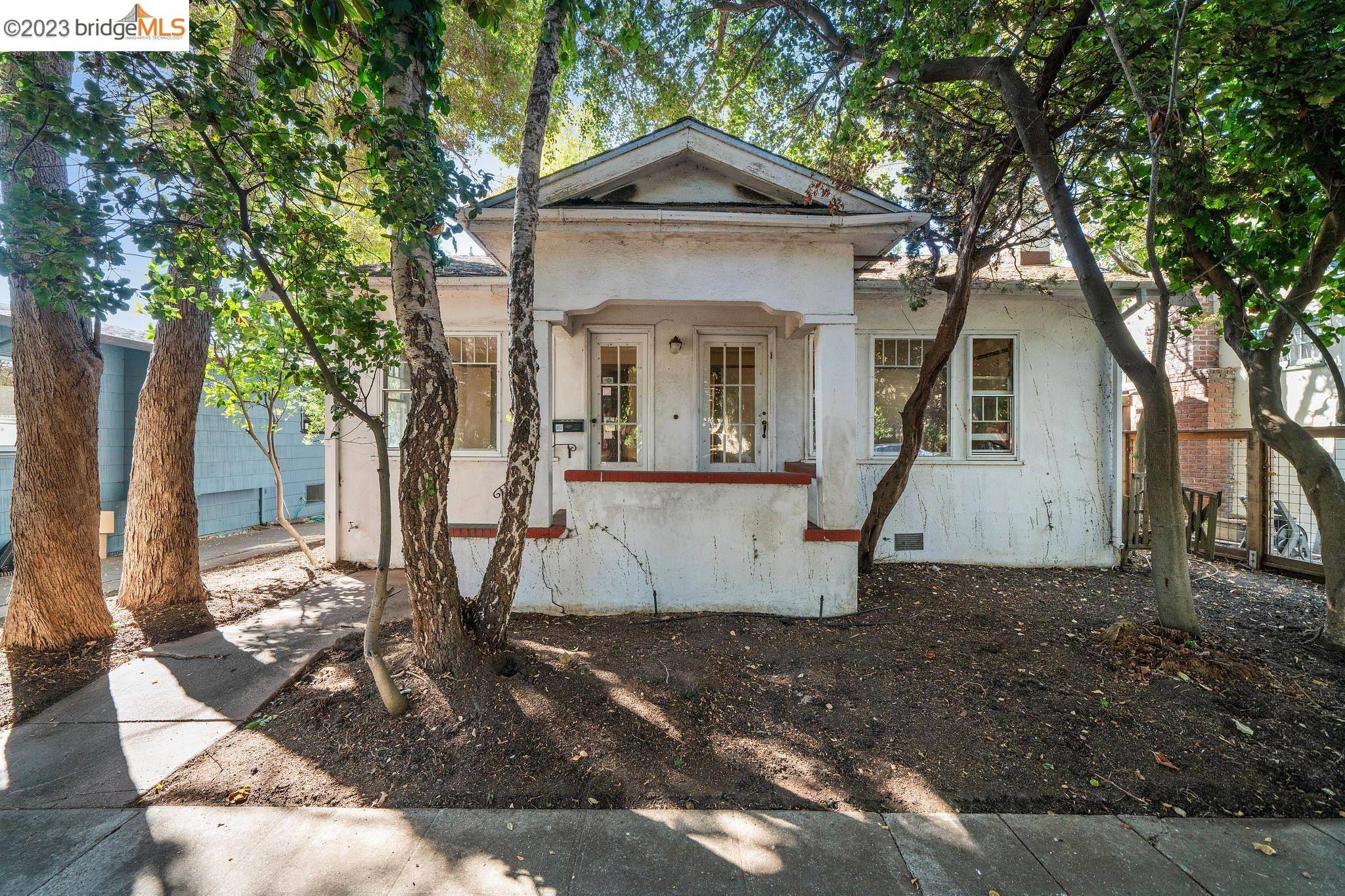 Berkeley, CA 94707,814 Miramar Ave