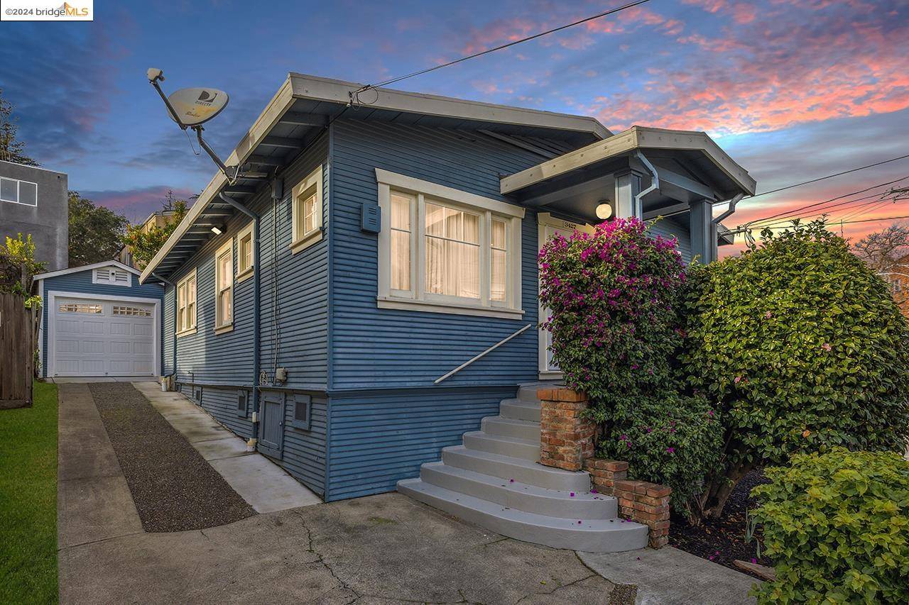Oakland, CA 94602,3427 Adell Ct
