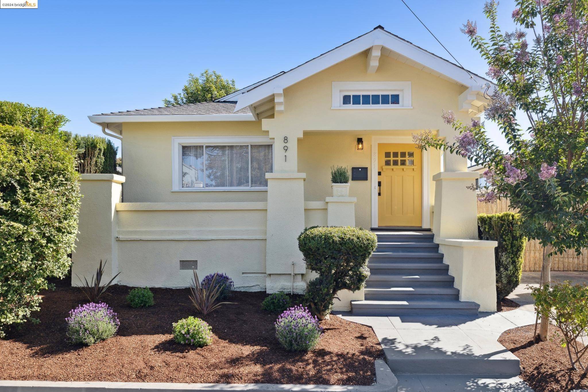 Oakland, CA 94608,891 45th St