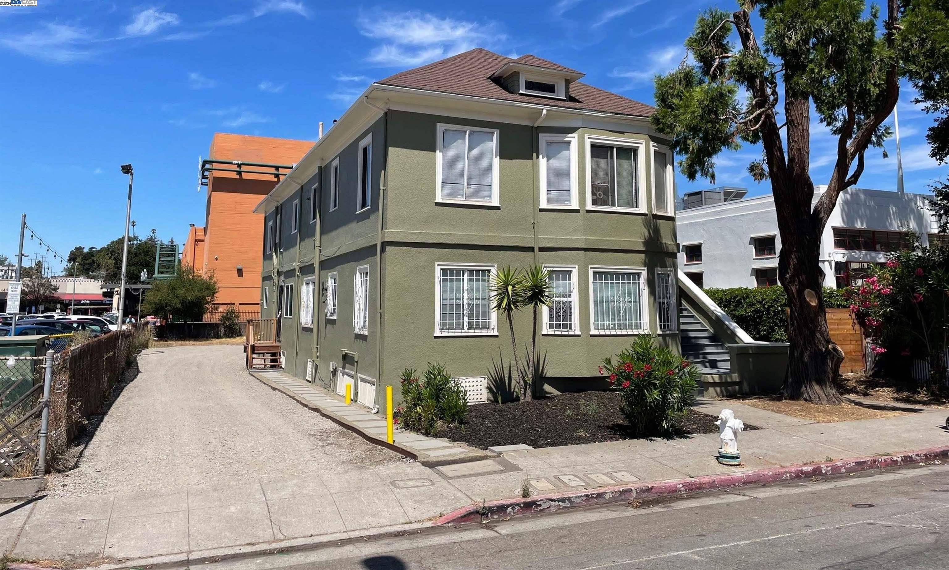 Oakland, CA 94602,3449-3455 Champion Street