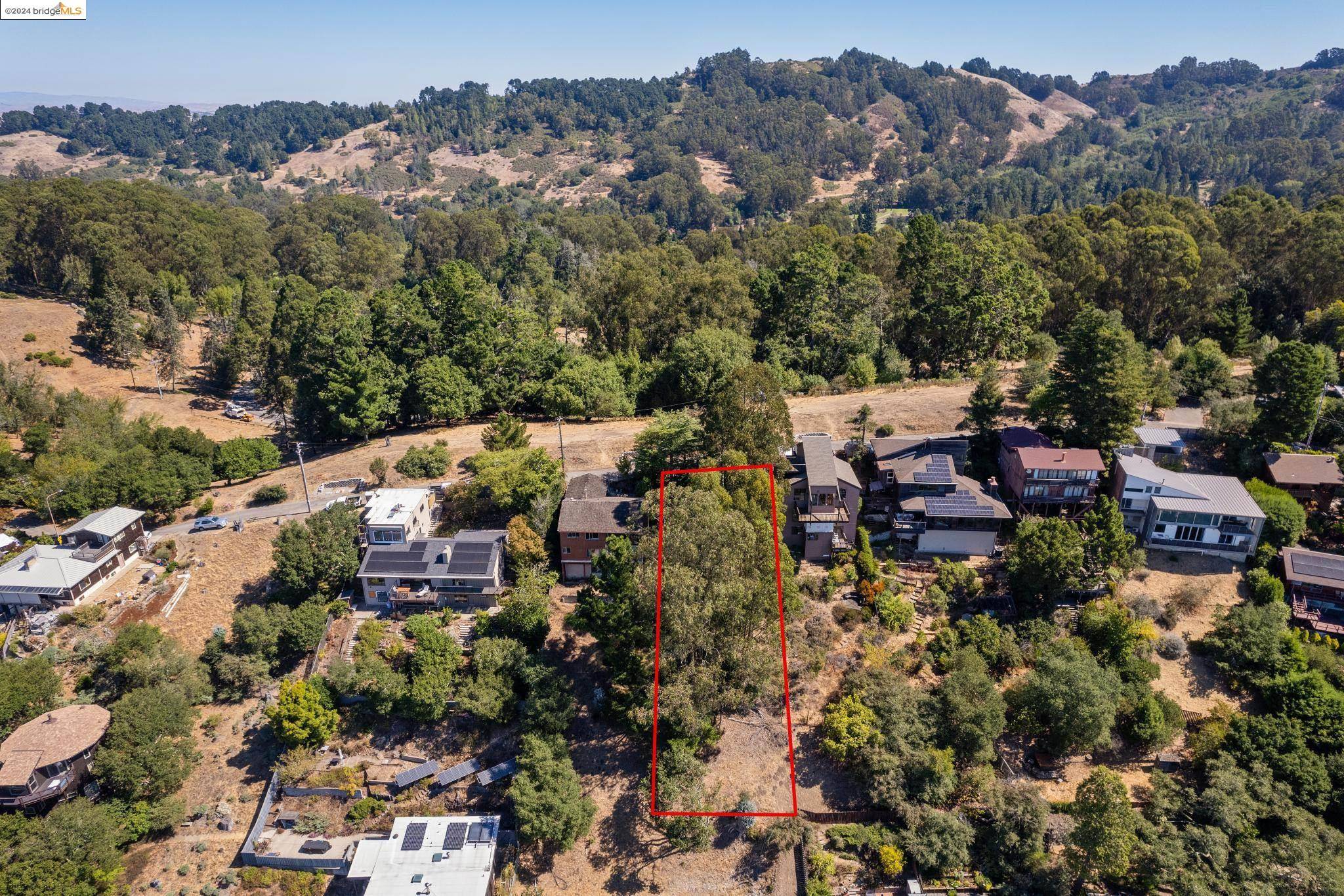 Berkeley, CA 94708,1330 Summit Rd