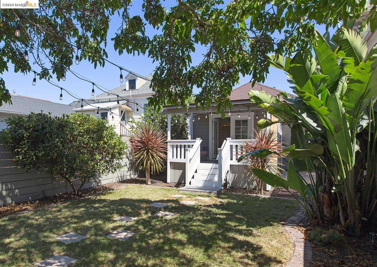Oakland, CA 94608,6429 Essex St