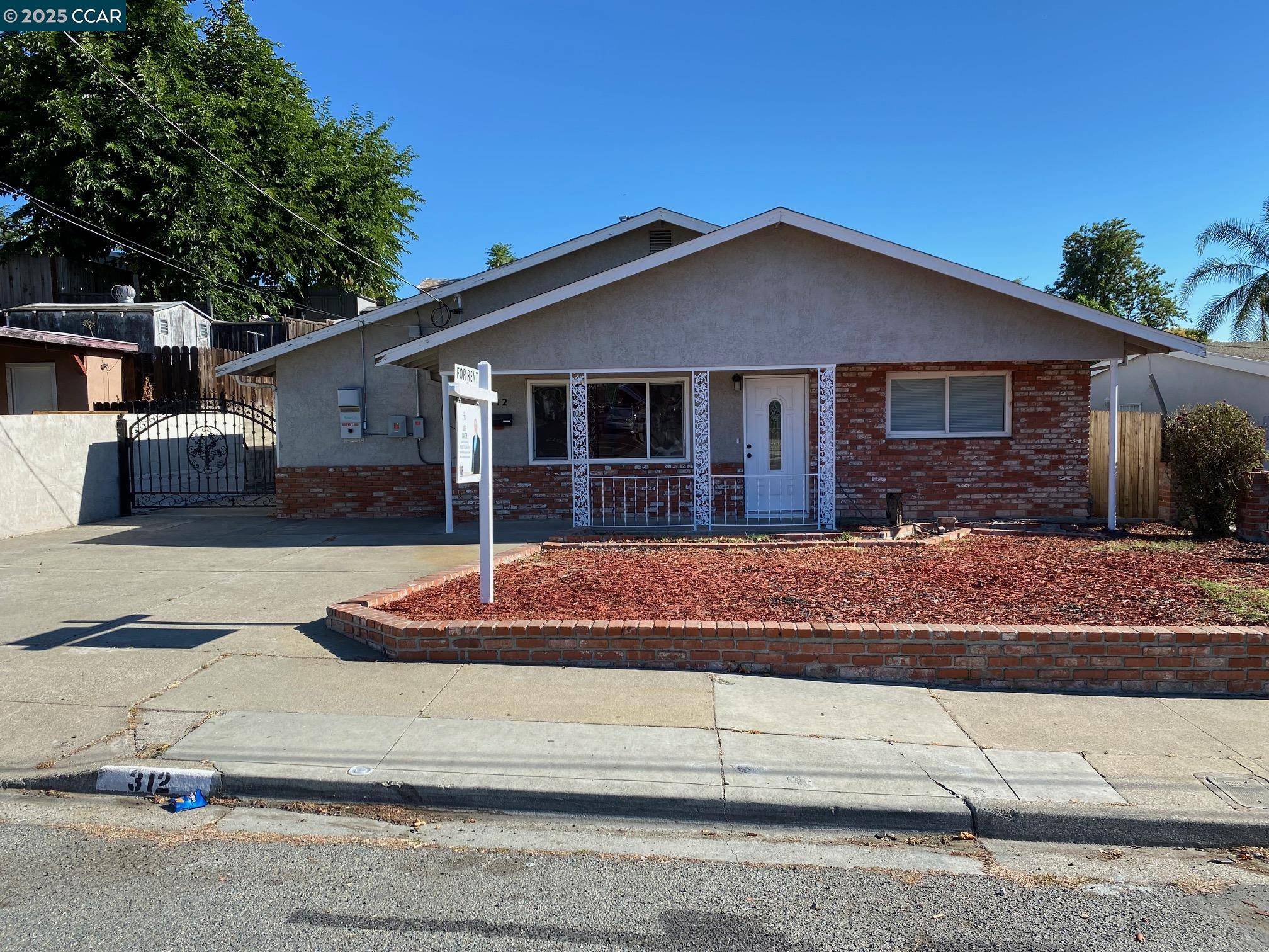 Antioch, CA 94509,312 Putnam St