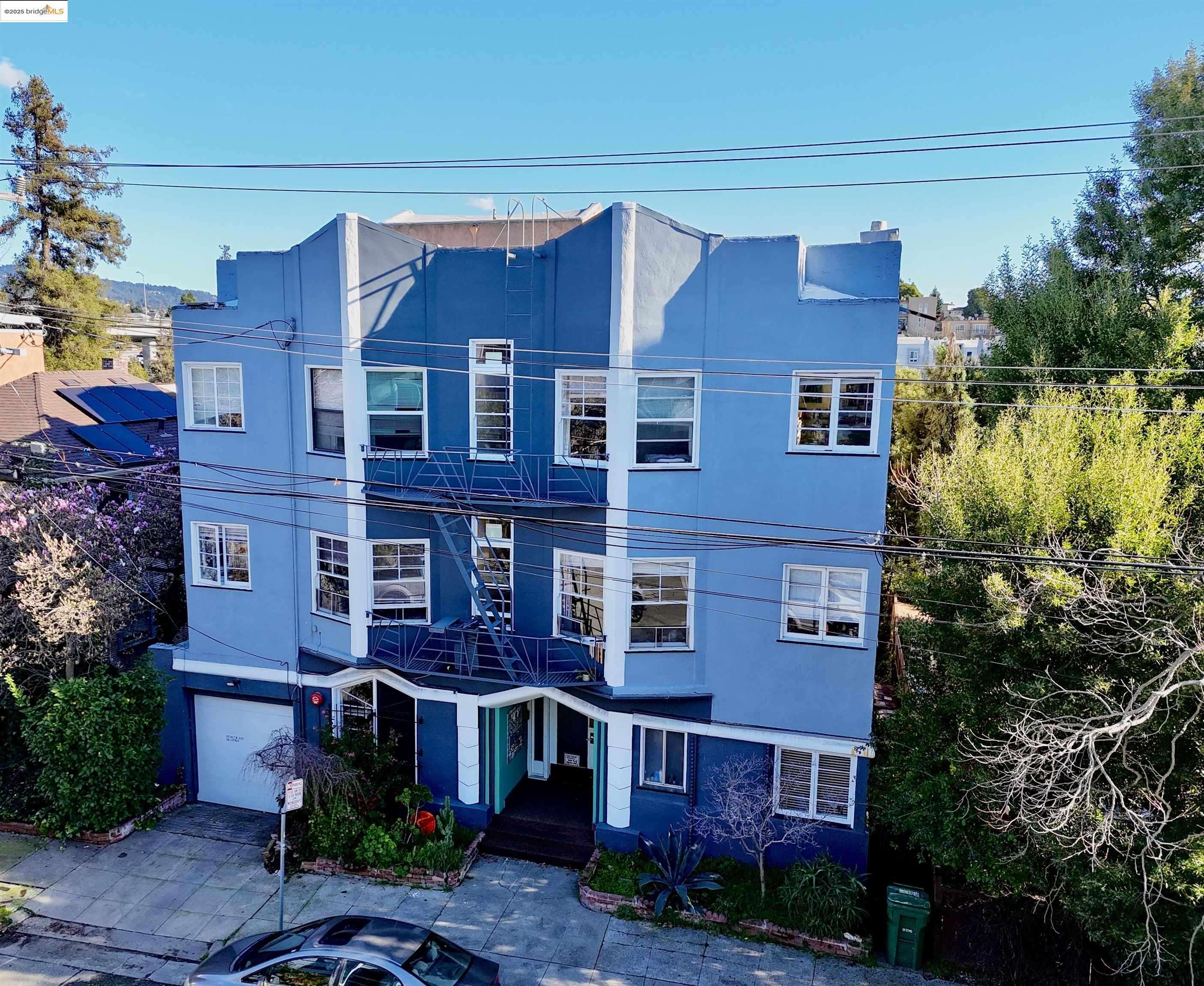 Oakland, CA 94611,410 Fairmount Ave